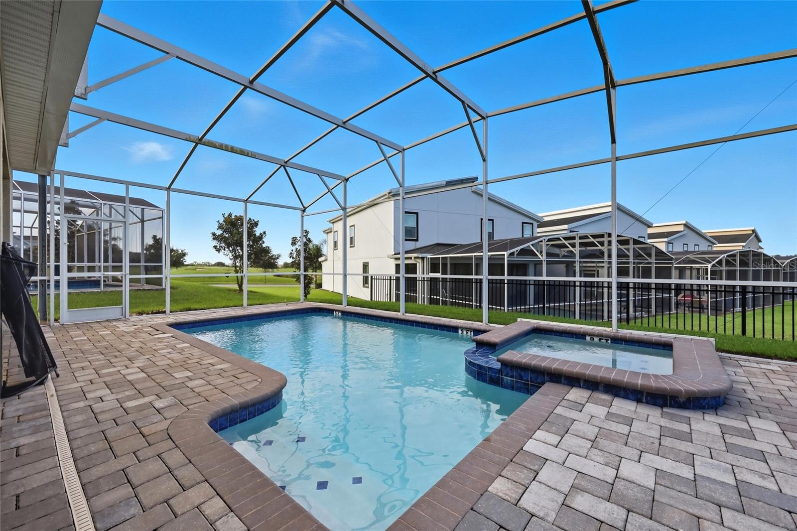 8910 CABOT CLIFFS DR