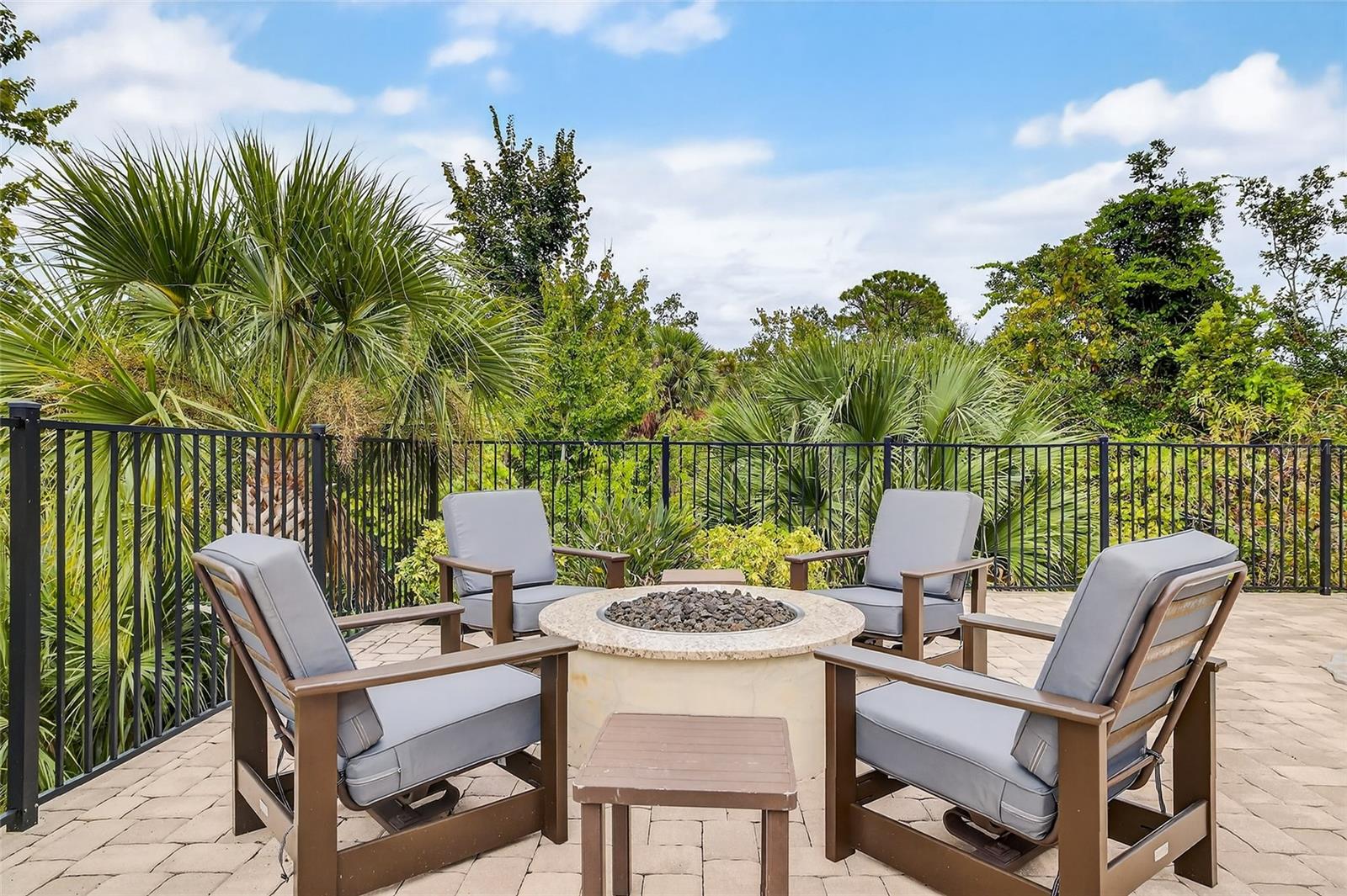 580 MUIRFIELD LOOP