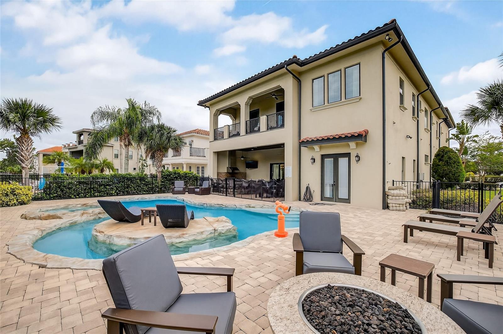 580 MUIRFIELD LOOP
