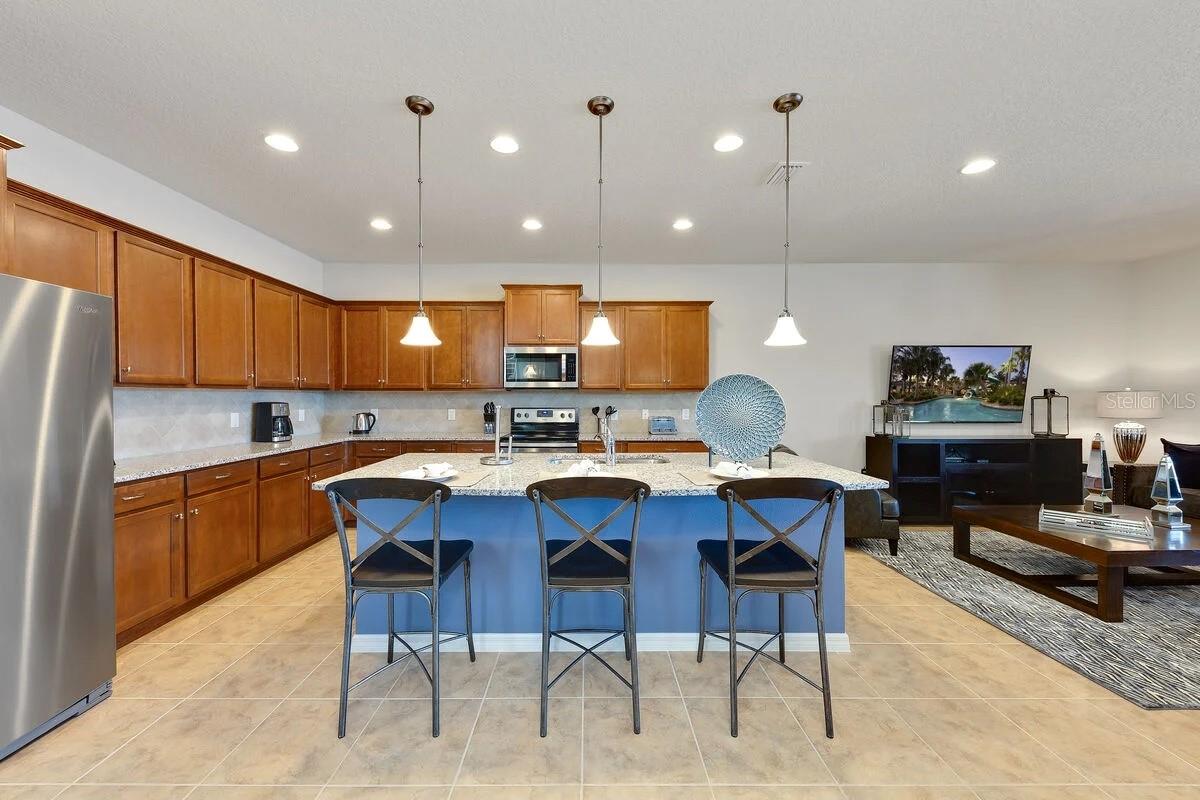 1635 LIMA AVE