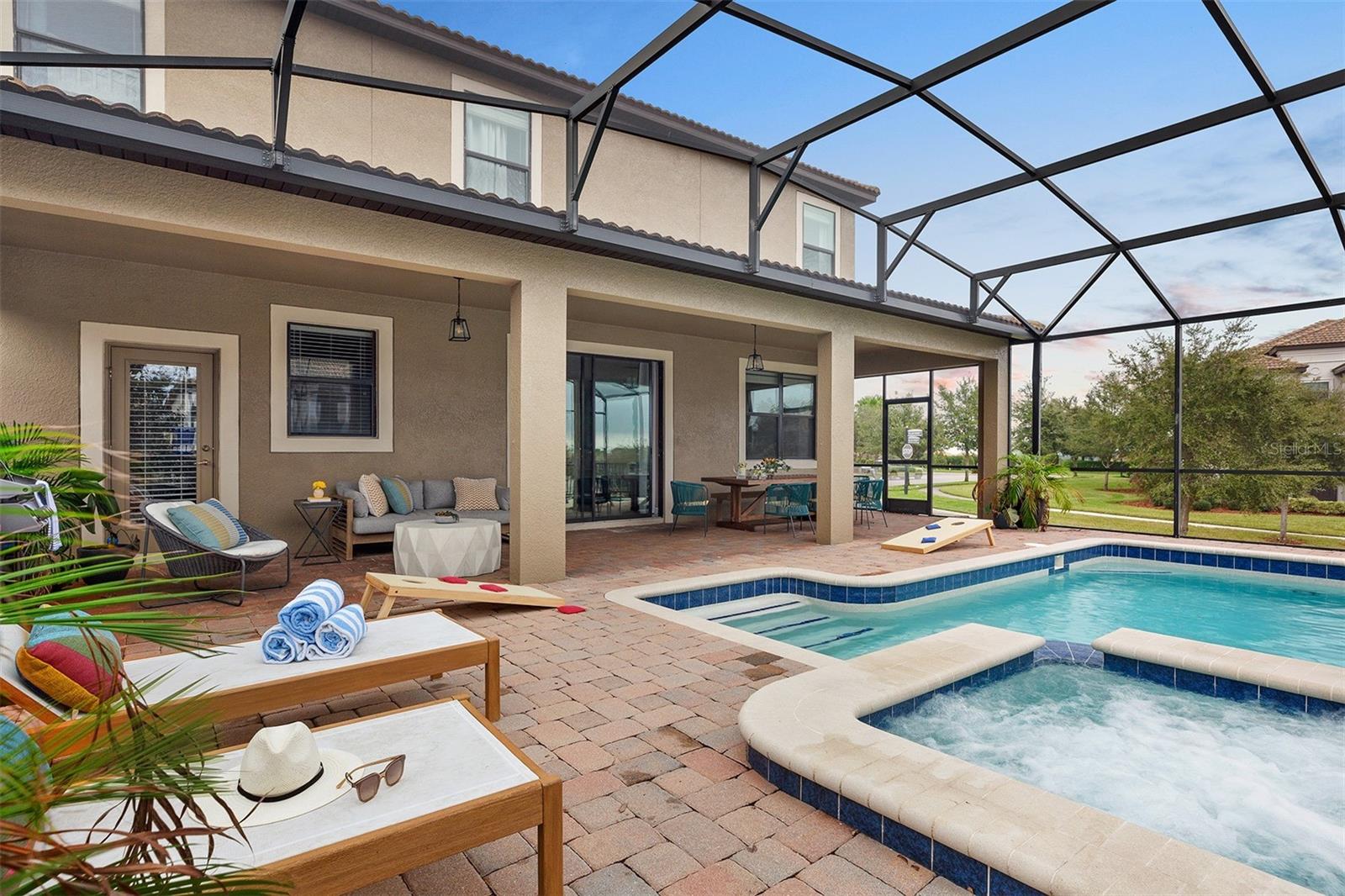 1518 ROLLING FAIRWAY DR