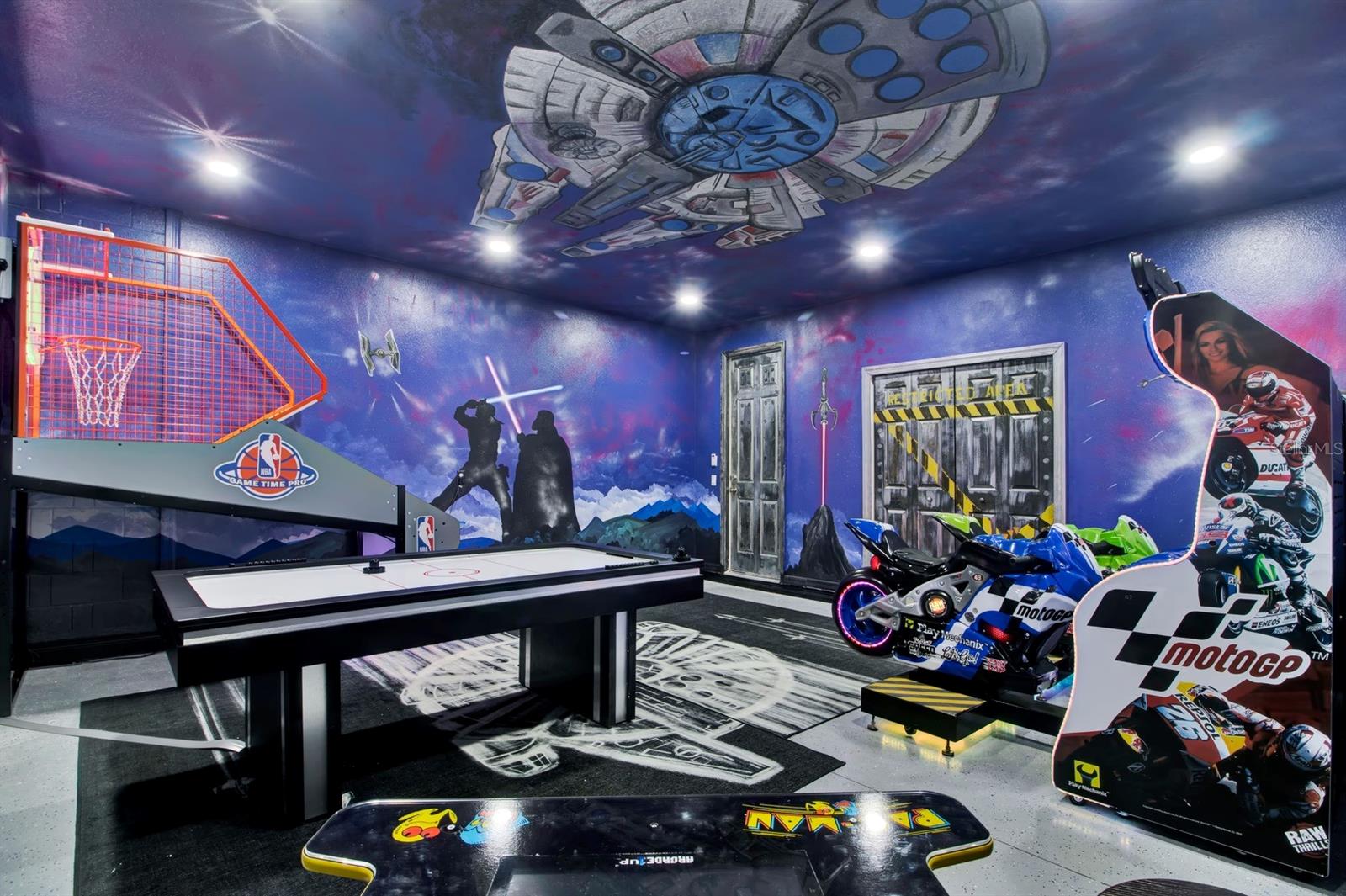 1540 NASSAU POINT TRL