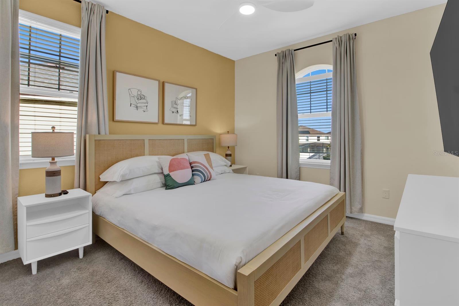 1540 NASSAU POINT TRL