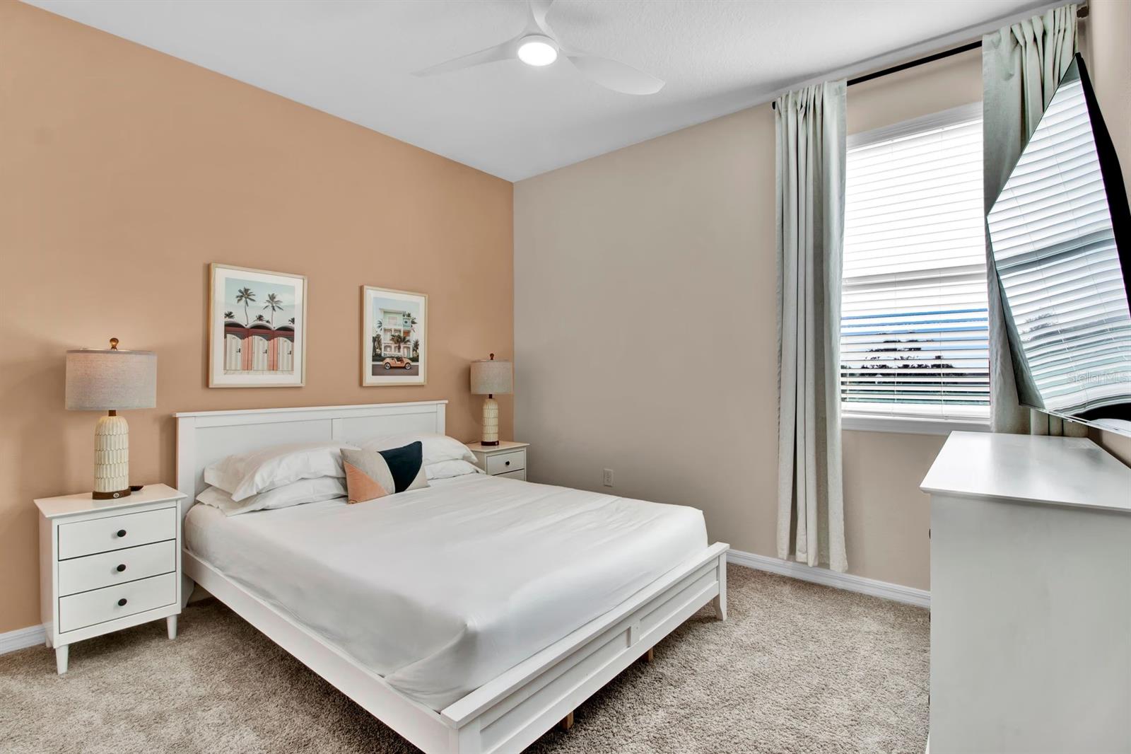 1540 NASSAU POINT TRL