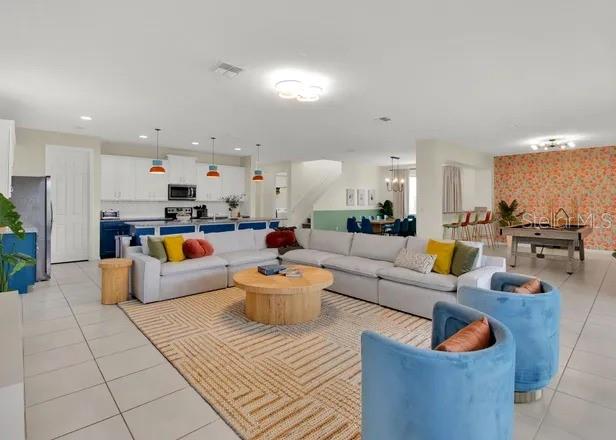 1540 NASSAU POINT TRL