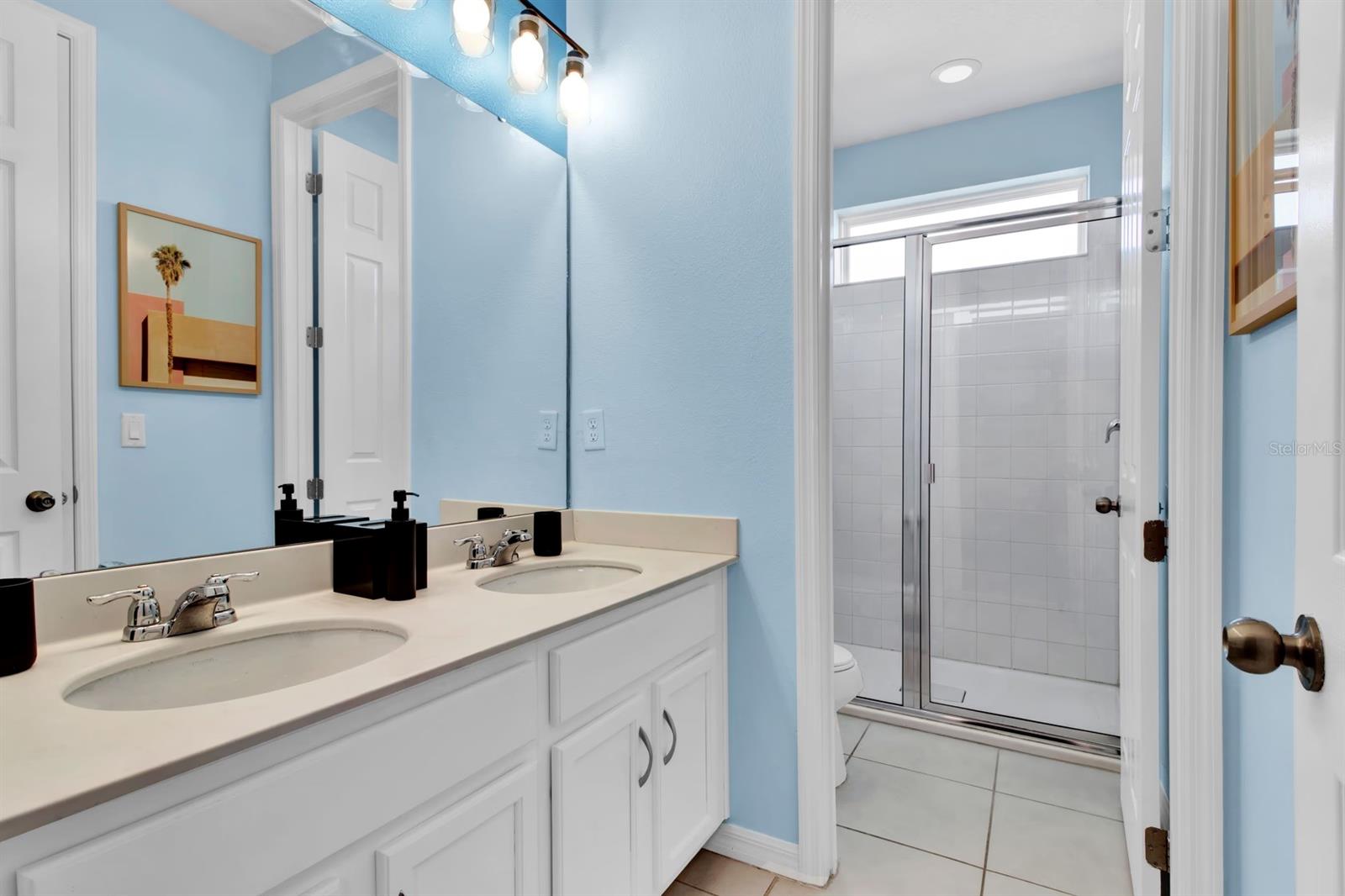 1540 NASSAU POINT TRL