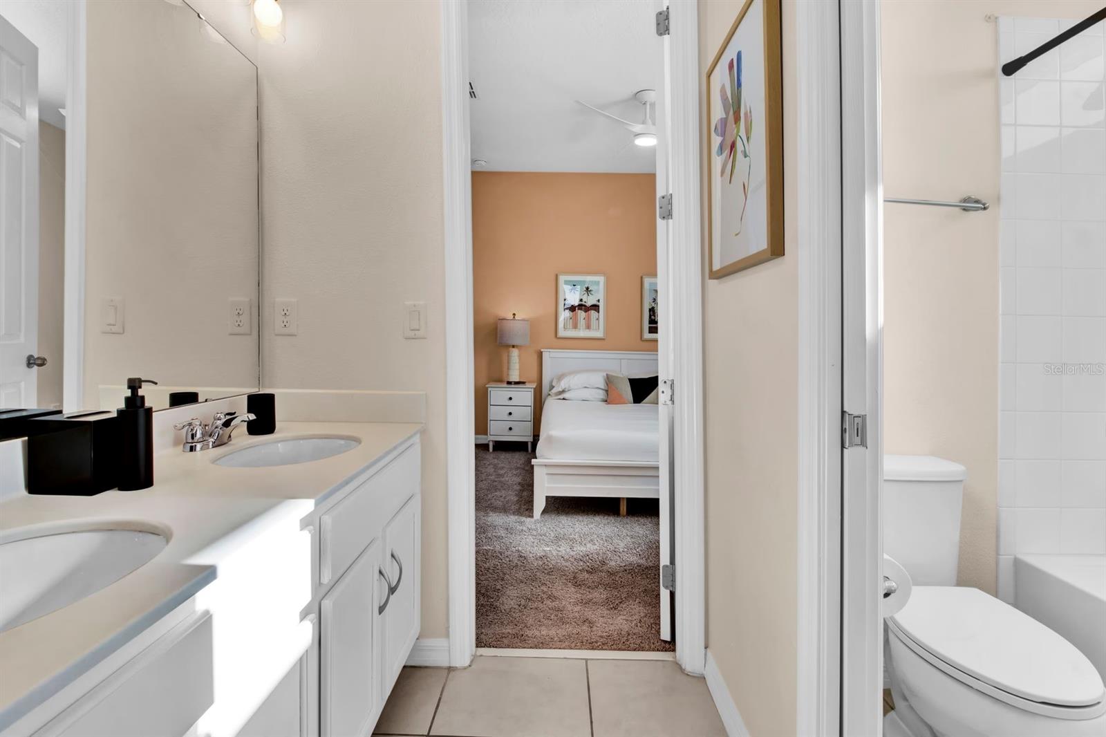 1540 NASSAU POINT TRL