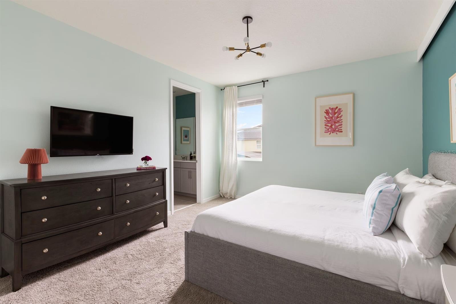 8934 COCONUT BREEZE DR