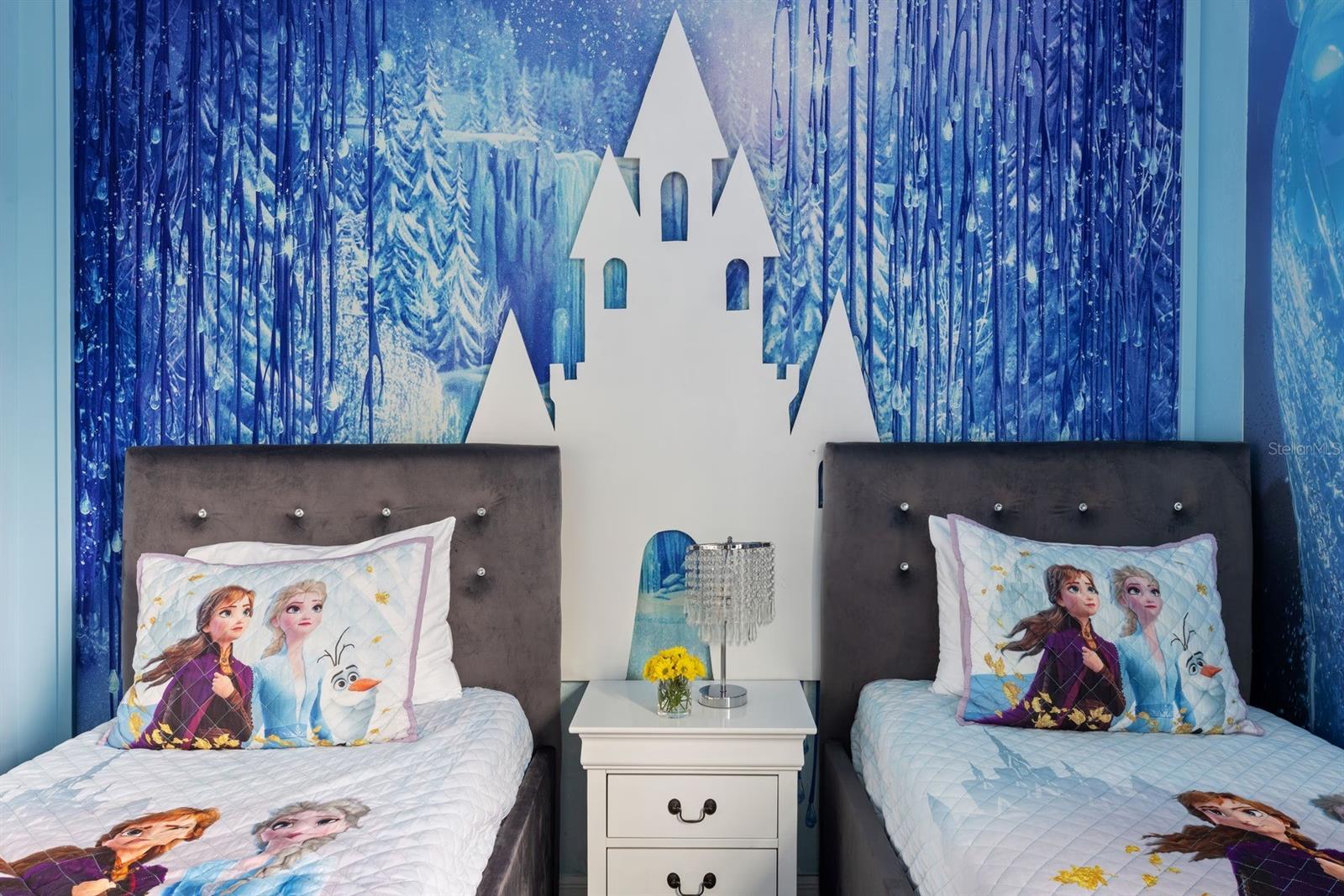 8934 COCONUT BREEZE DR