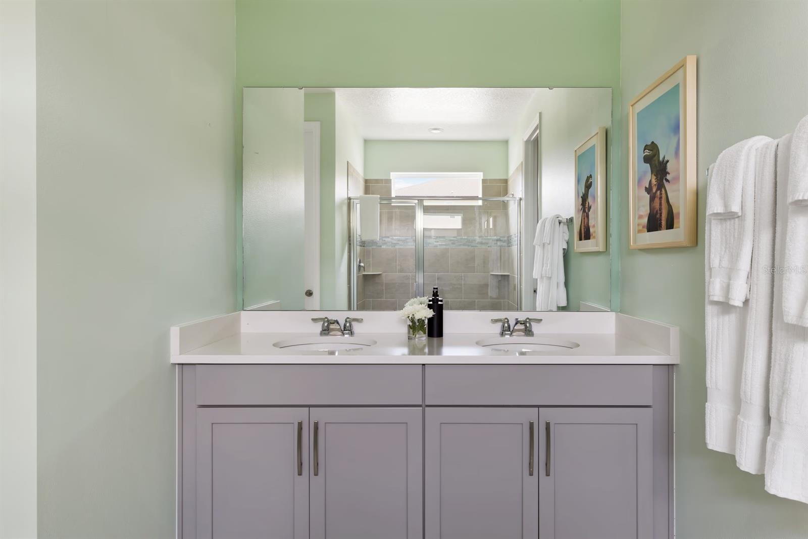 8934 COCONUT BREEZE DR