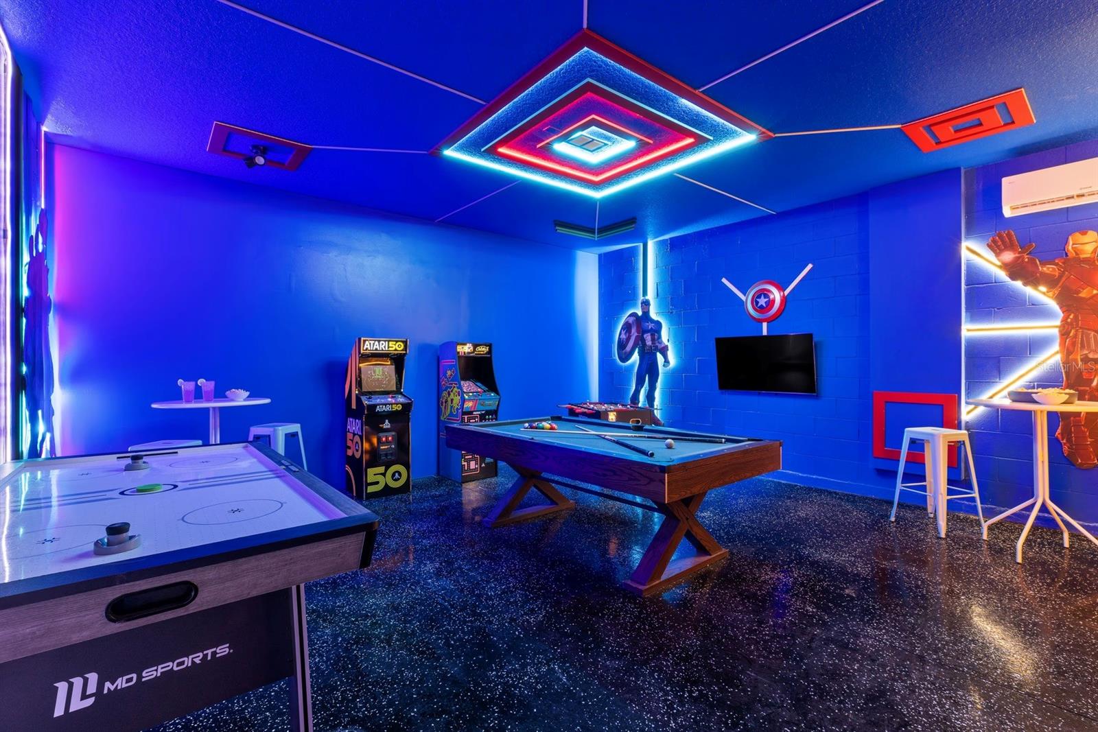 8934 COCONUT BREEZE DR