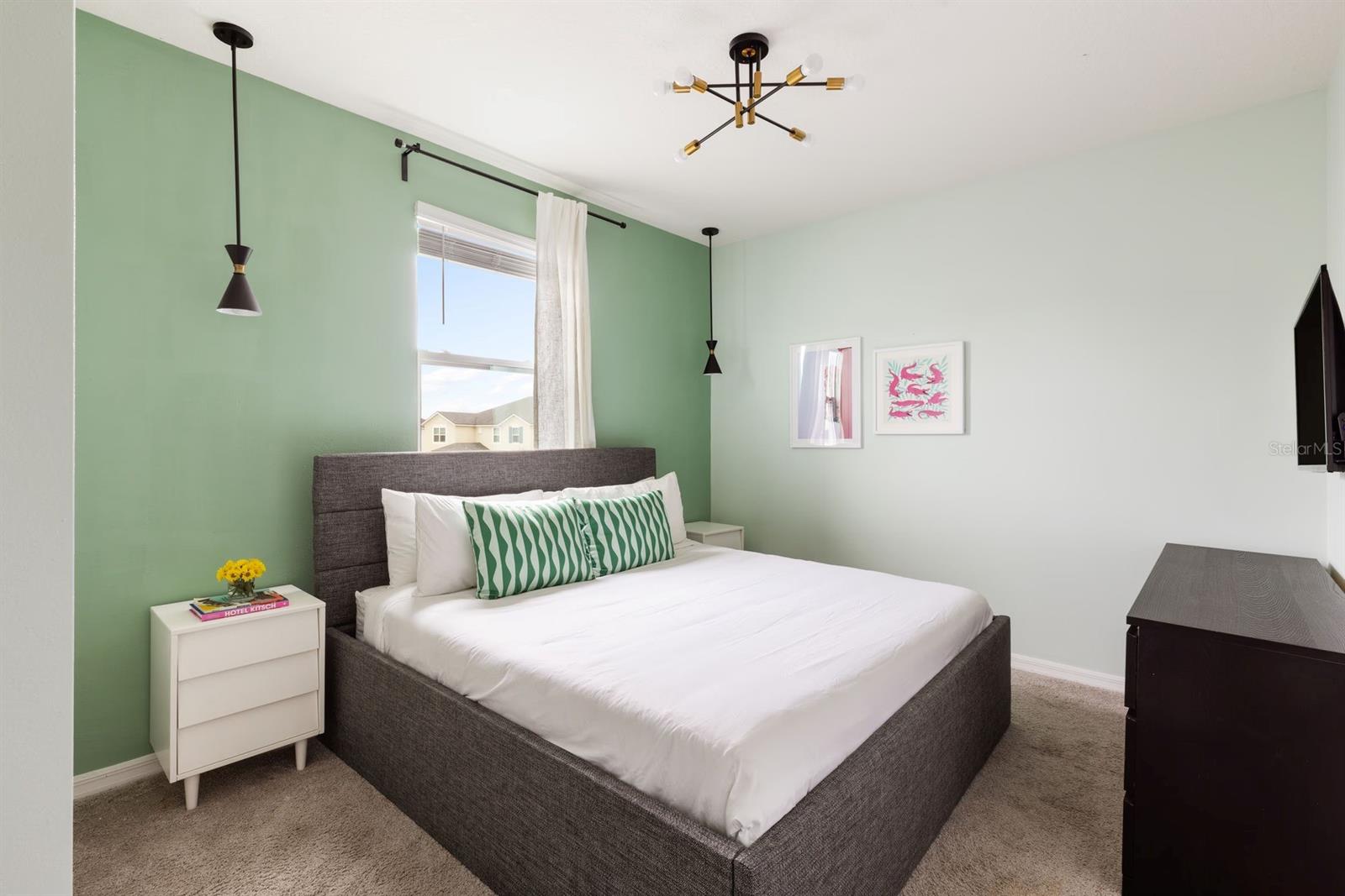 8934 COCONUT BREEZE DR