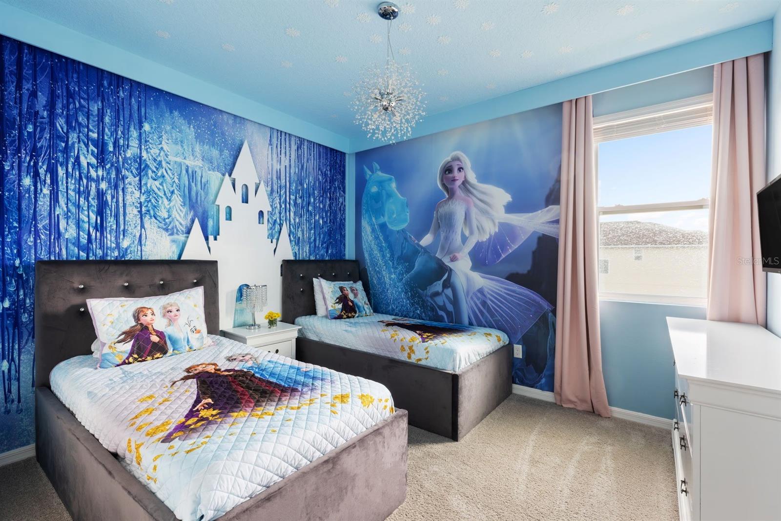 8934 COCONUT BREEZE DR