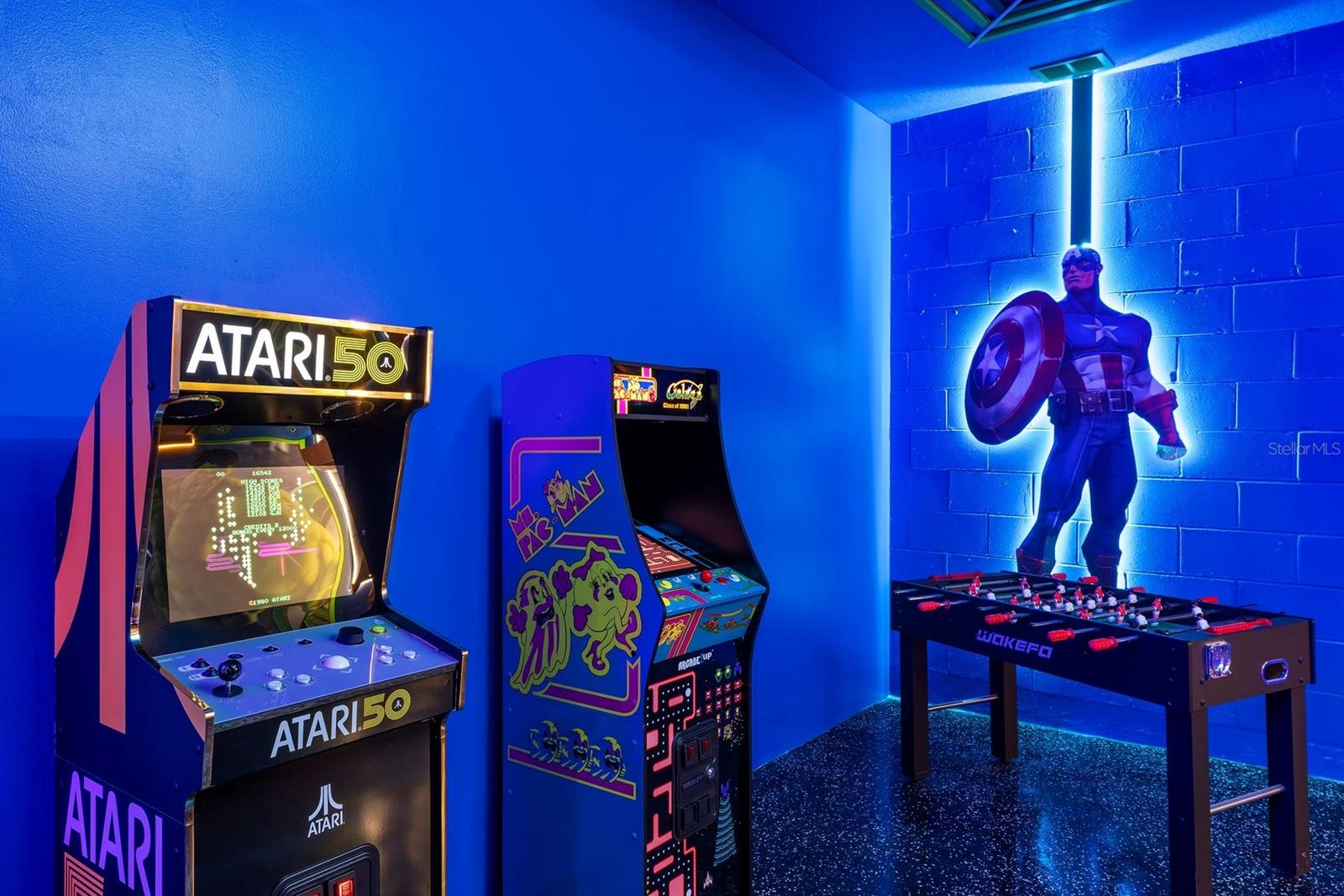 8934 COCONUT BREEZE DR