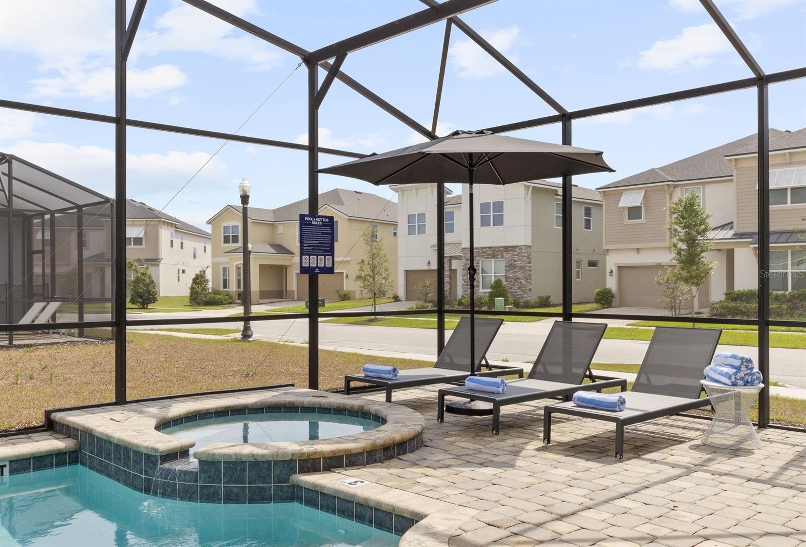 8934 COCONUT BREEZE DR