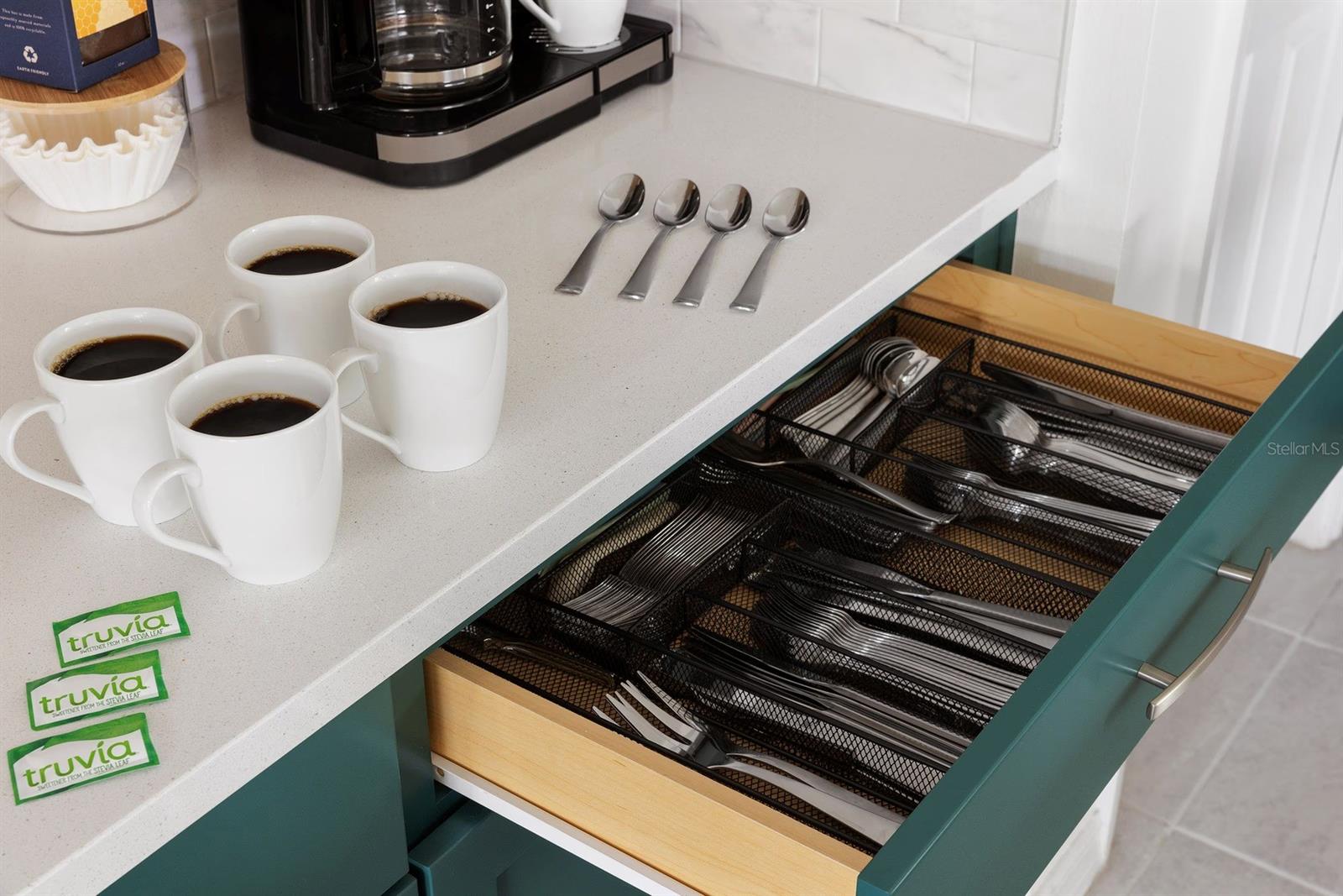 8934 COCONUT BREEZE DR