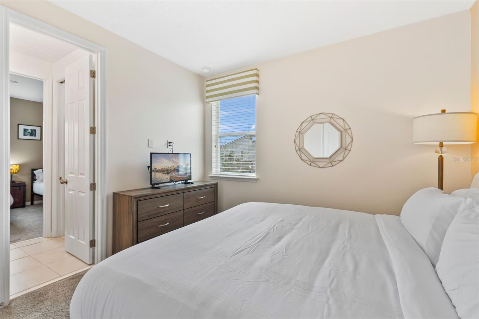 9042 SUNSHINE RIDGE LOOP