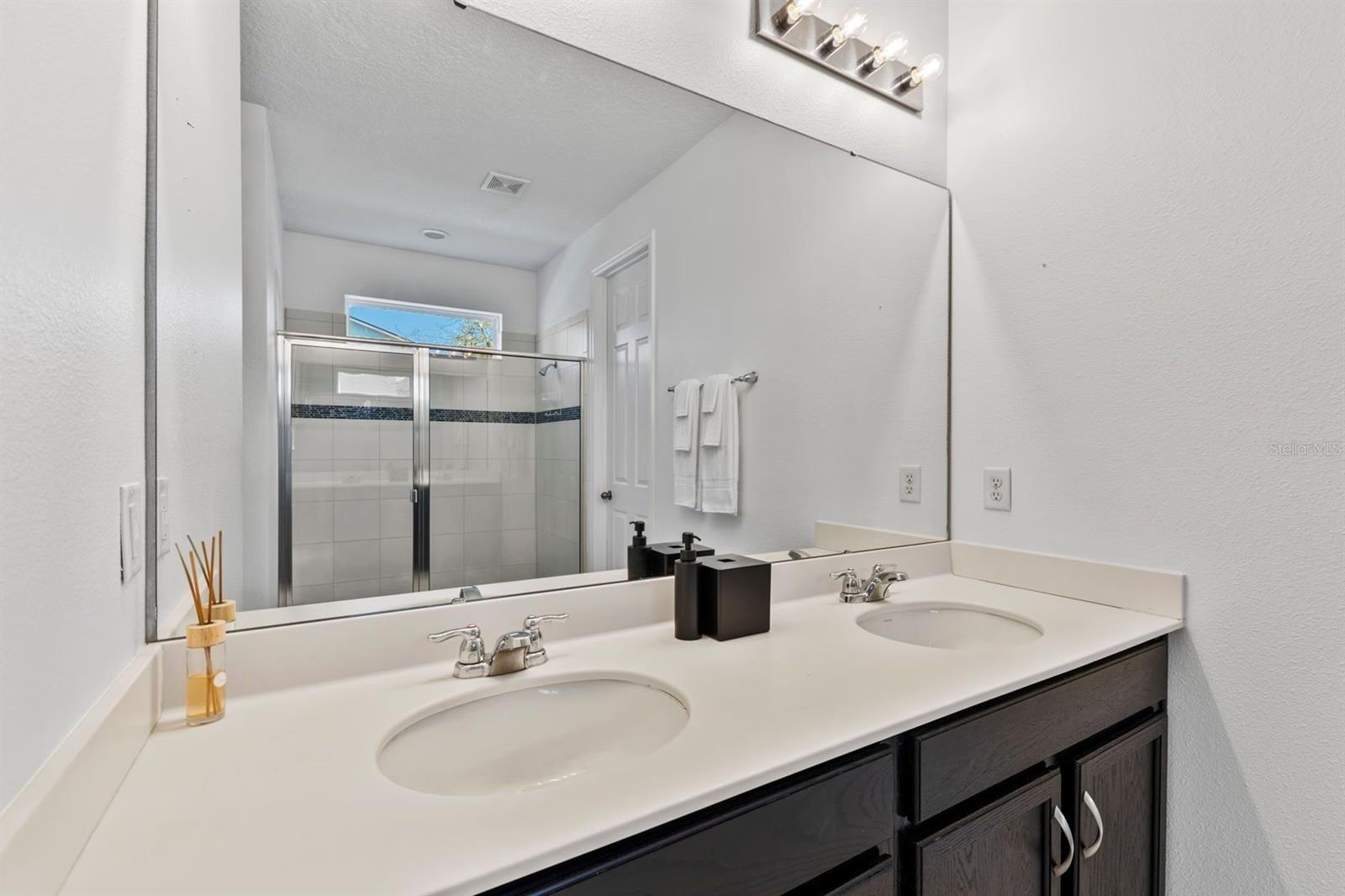 9042 SUNSHINE RIDGE LOOP