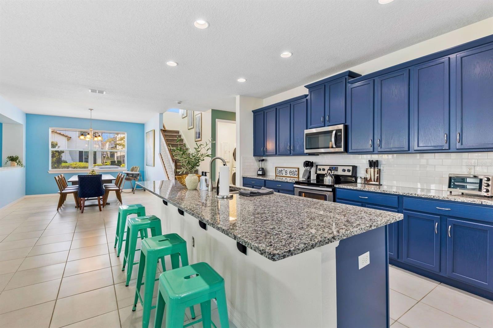 9042 SUNSHINE RIDGE LOOP