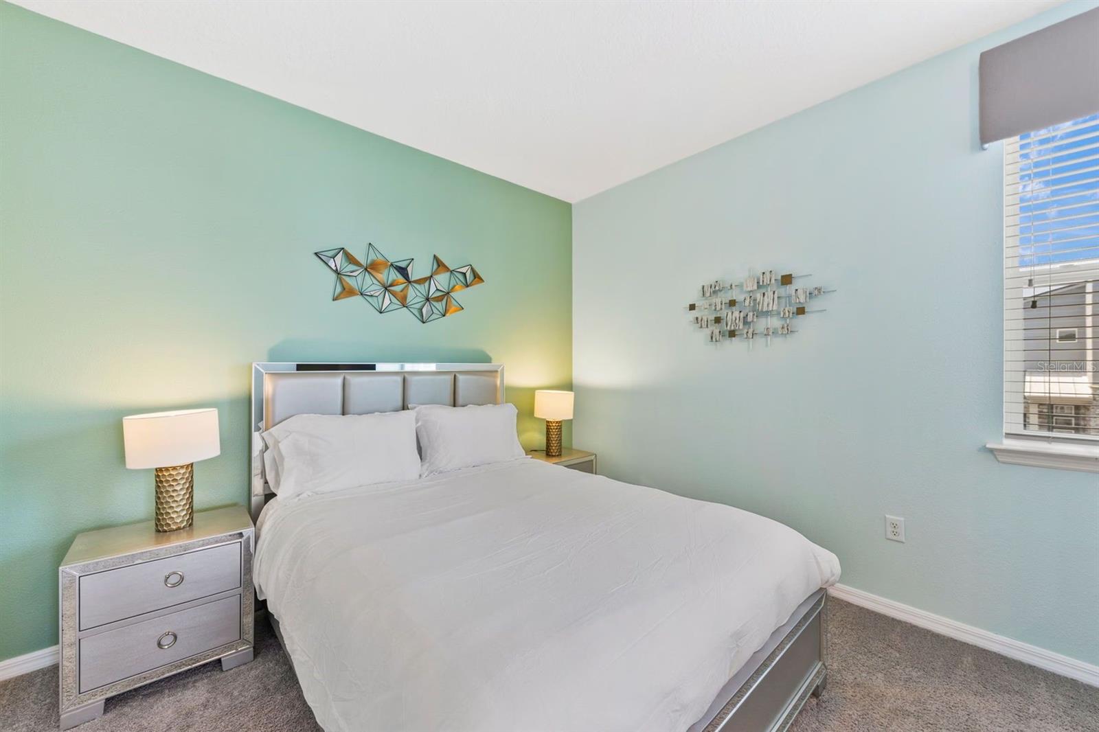 9042 SUNSHINE RIDGE LOOP