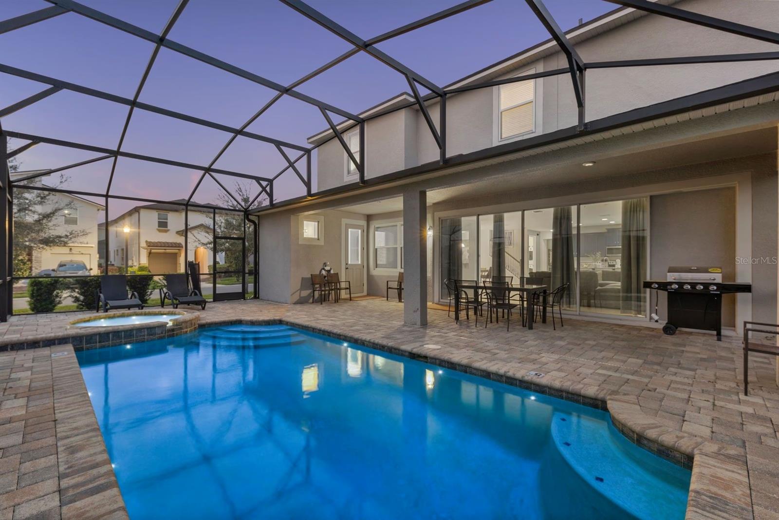 9042 SUNSHINE RIDGE LOOP