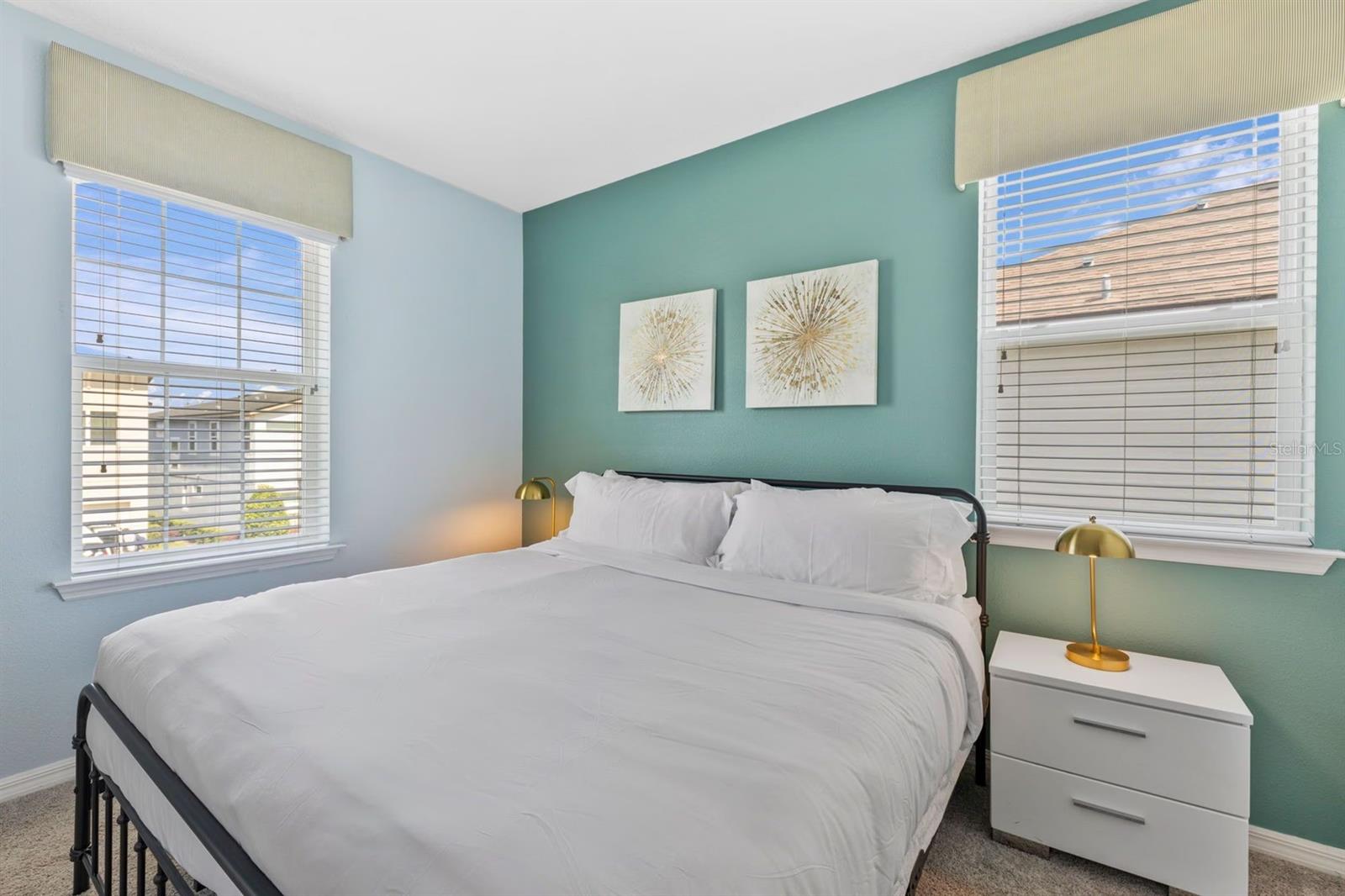 9042 SUNSHINE RIDGE LOOP