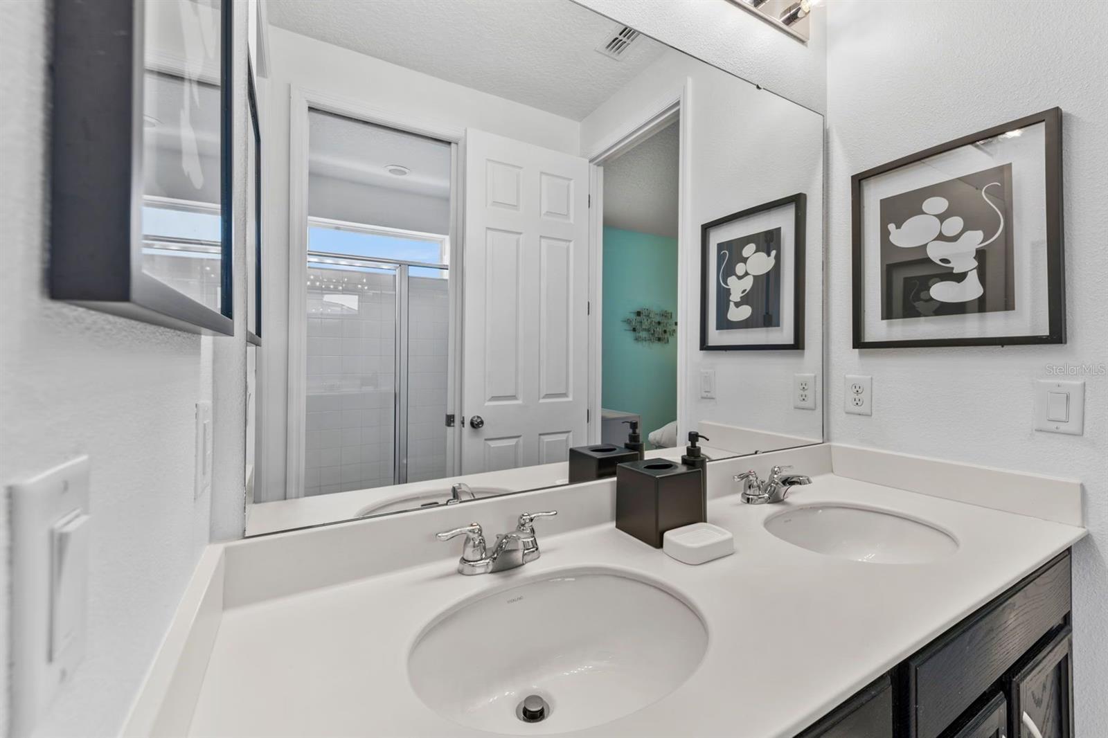 9042 SUNSHINE RIDGE LOOP