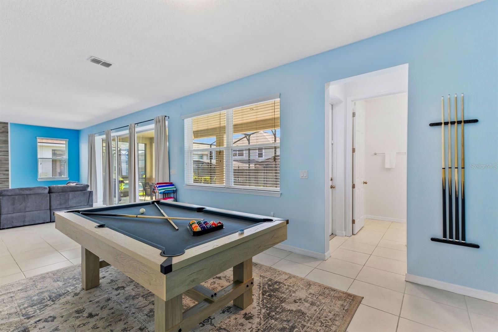 9042 SUNSHINE RIDGE LOOP
