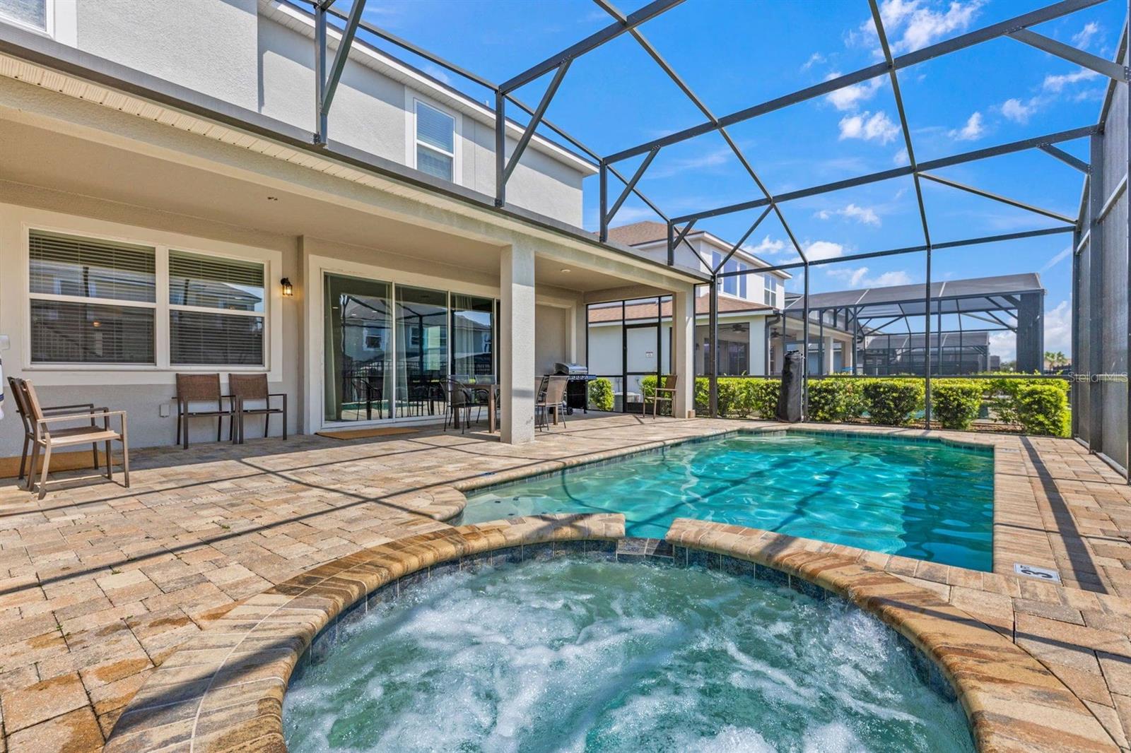 9042 SUNSHINE RIDGE LOOP