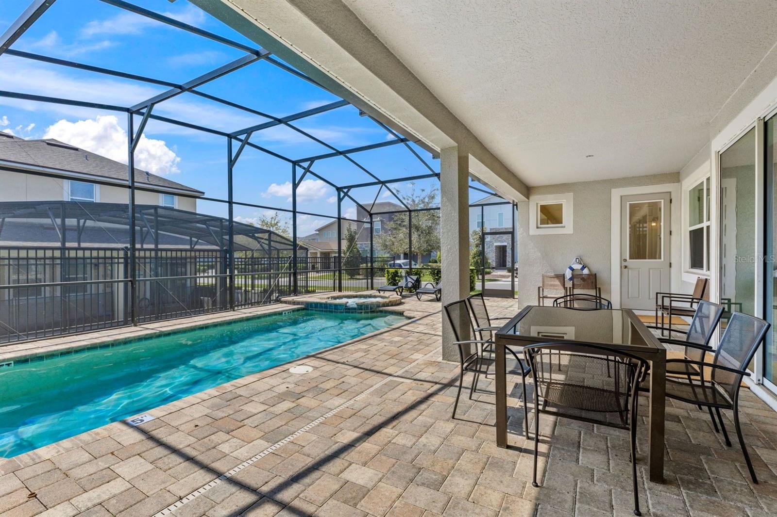 9042 SUNSHINE RIDGE LOOP