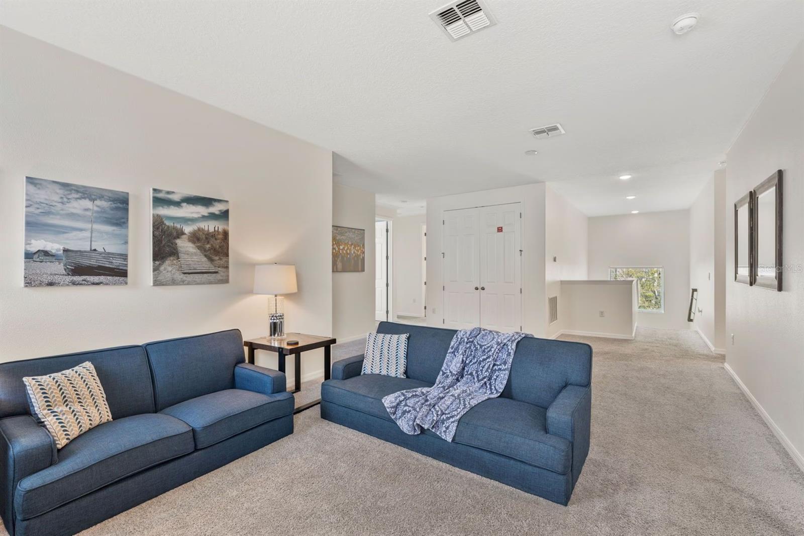9042 SUNSHINE RIDGE LOOP