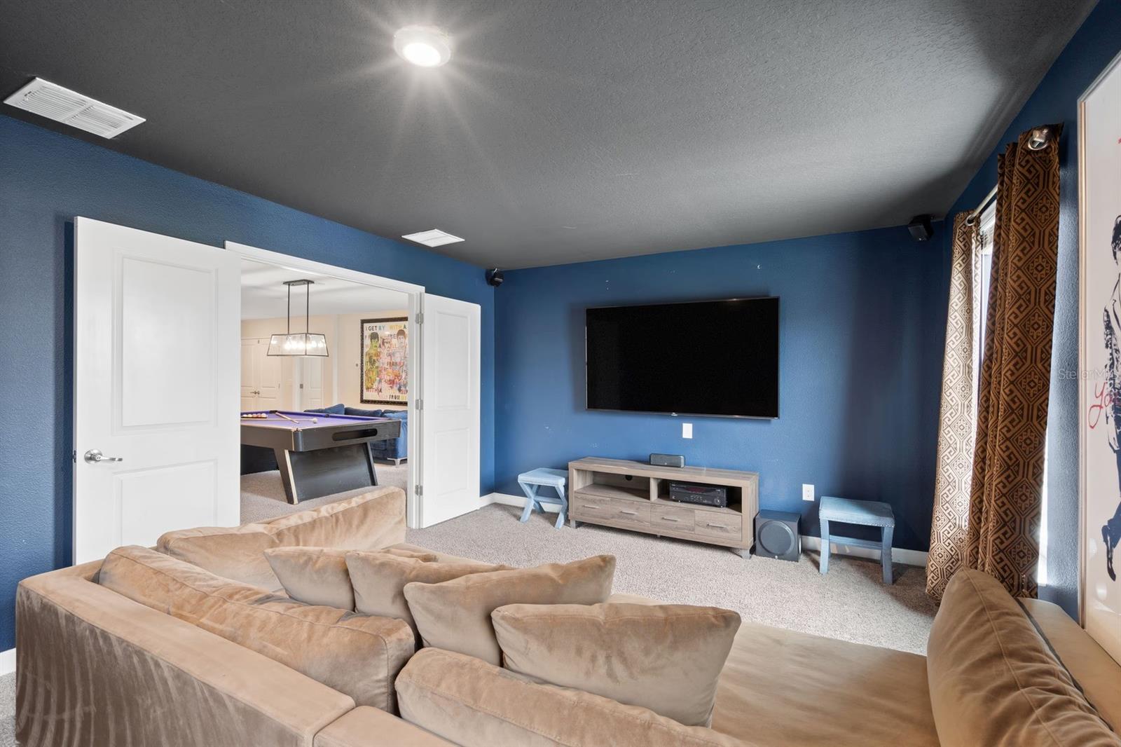 9050 STINGER DR