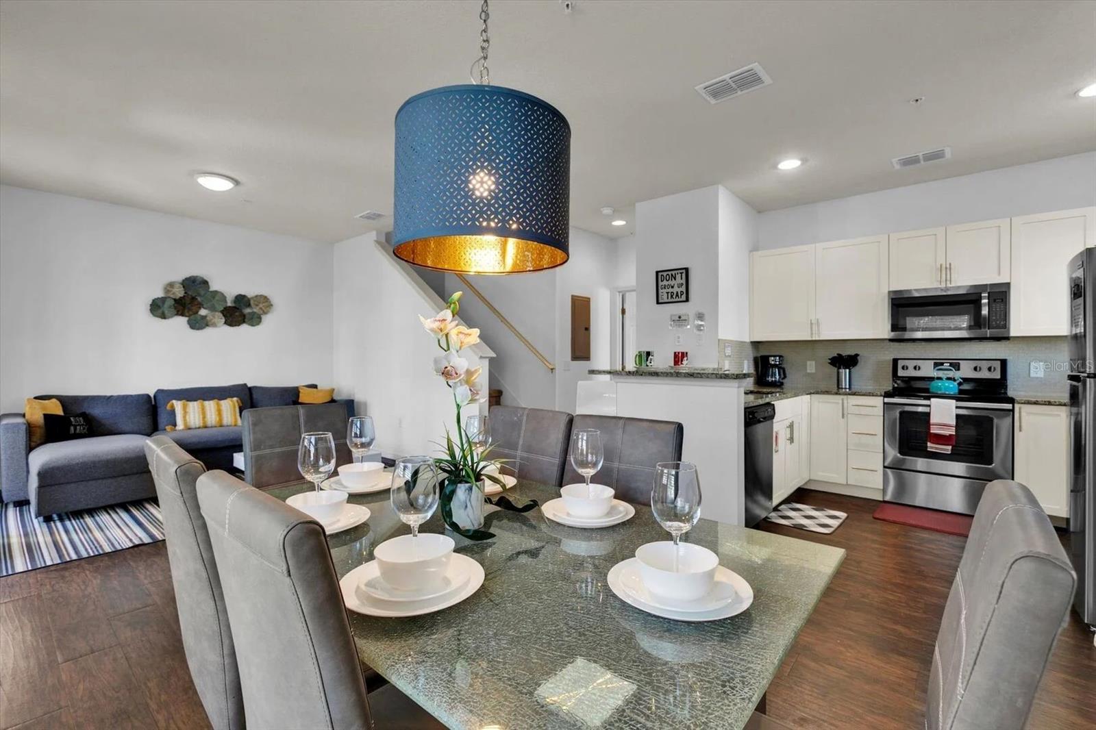 3206 GOLD LN