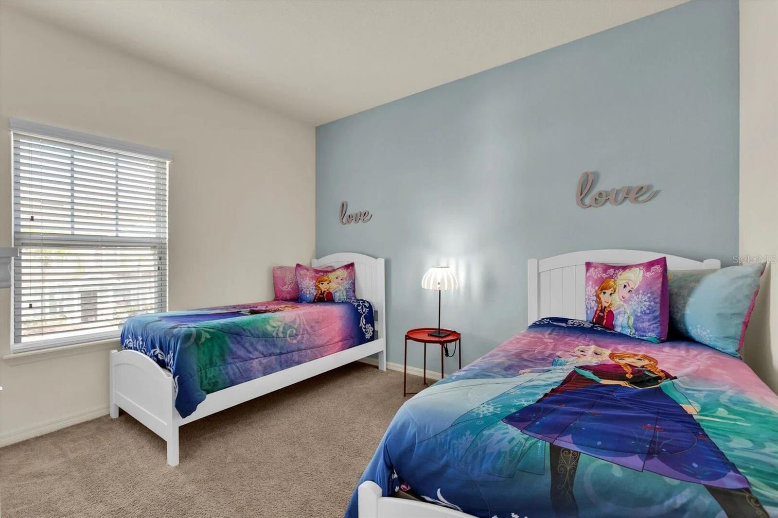 3206 GOLD LN