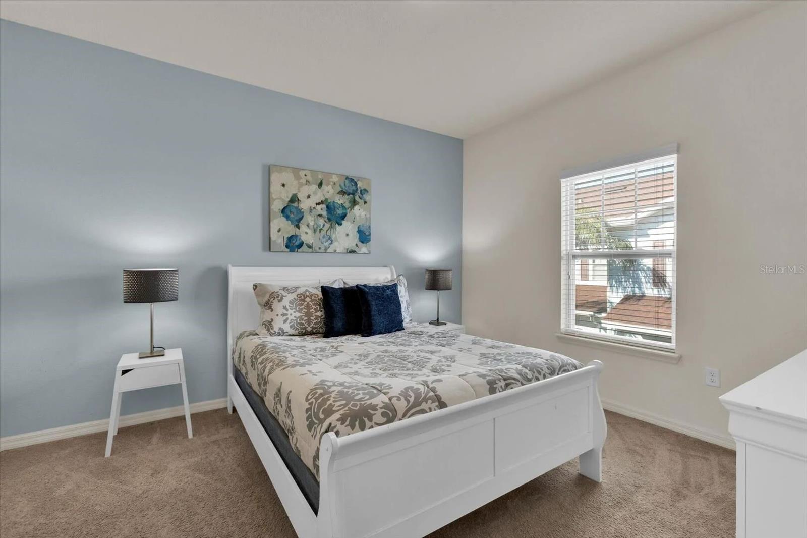 3206 GOLD LN