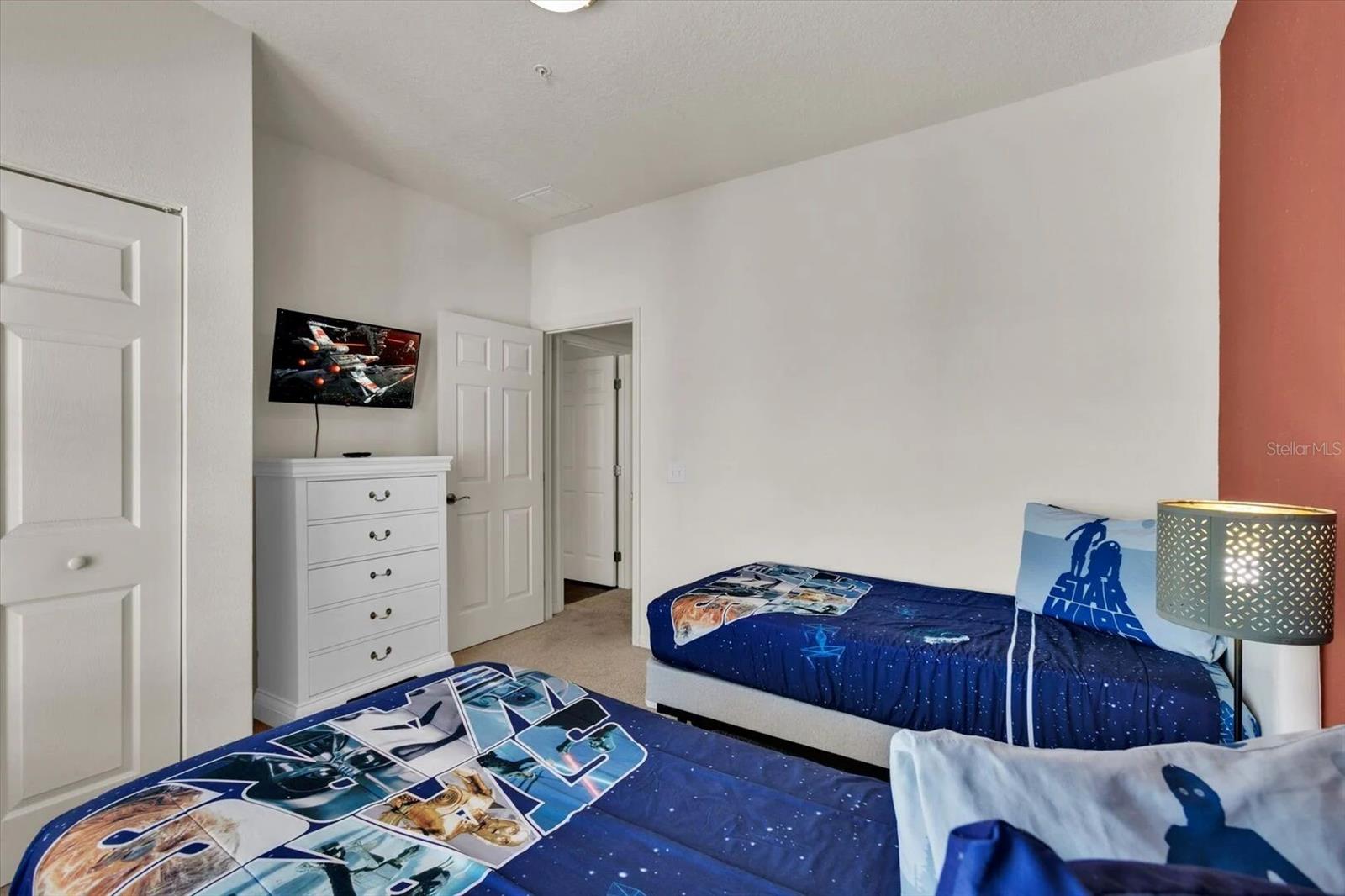 3206 GOLD LN
