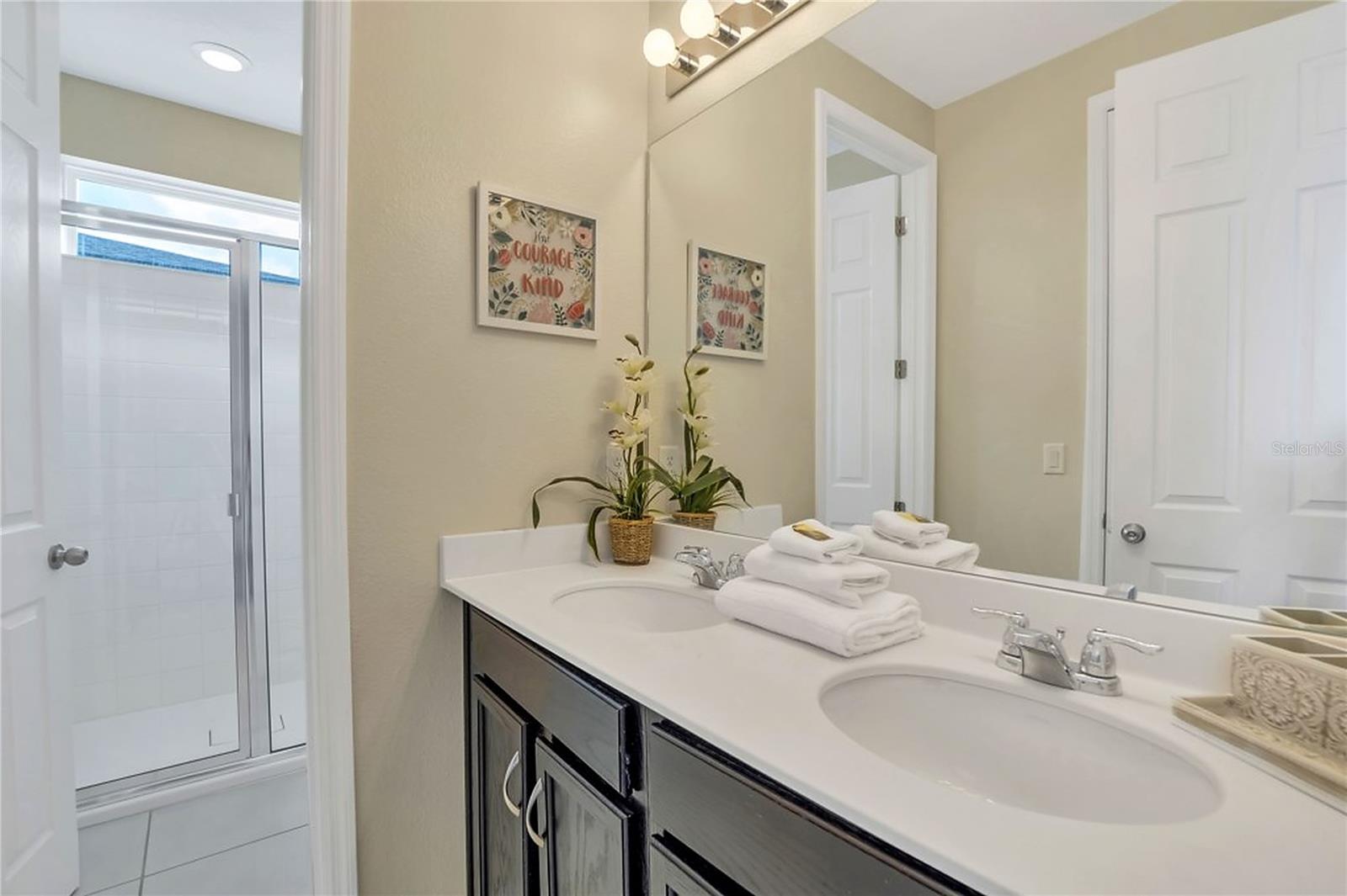 1576 NASSAU POINT TRL