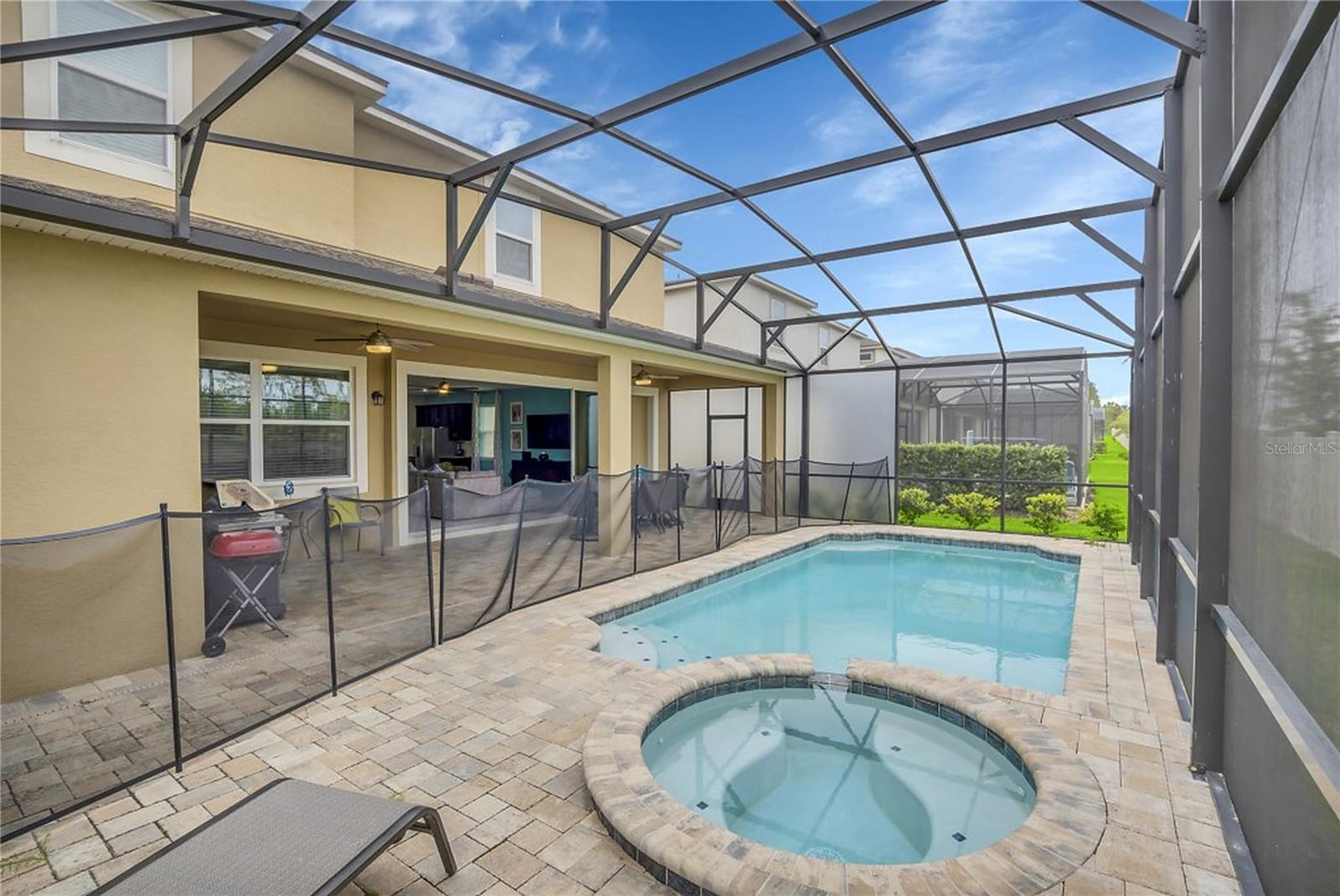 1576 NASSAU POINT TRL