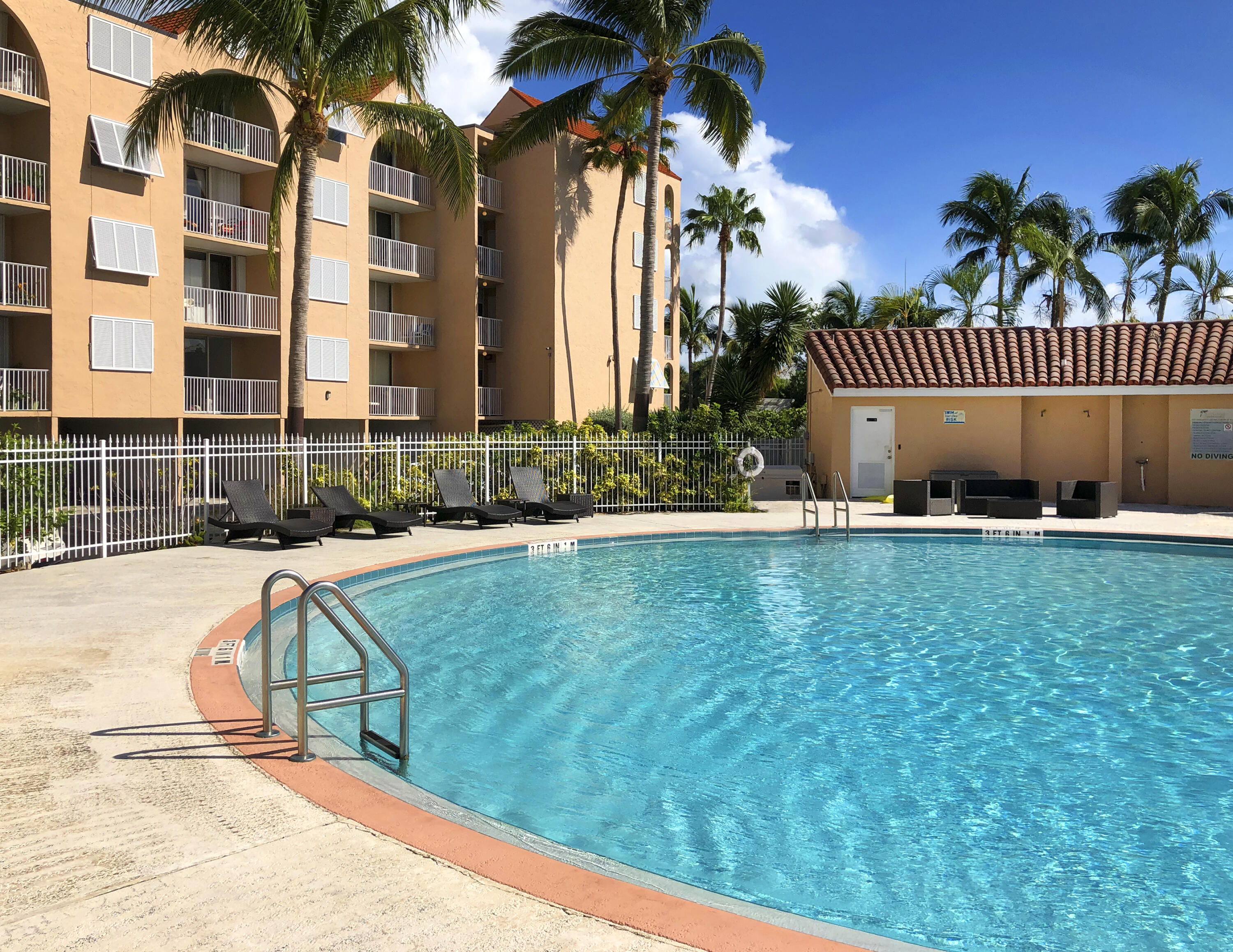 3930 S Roosevelt Boulevard Unit: W410