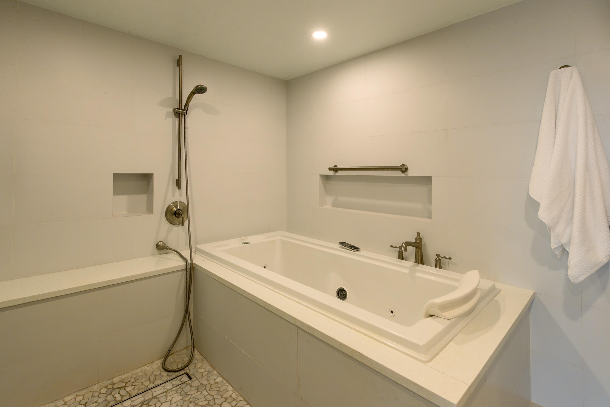 1800 Atlantic Boulevard Unit: 410A