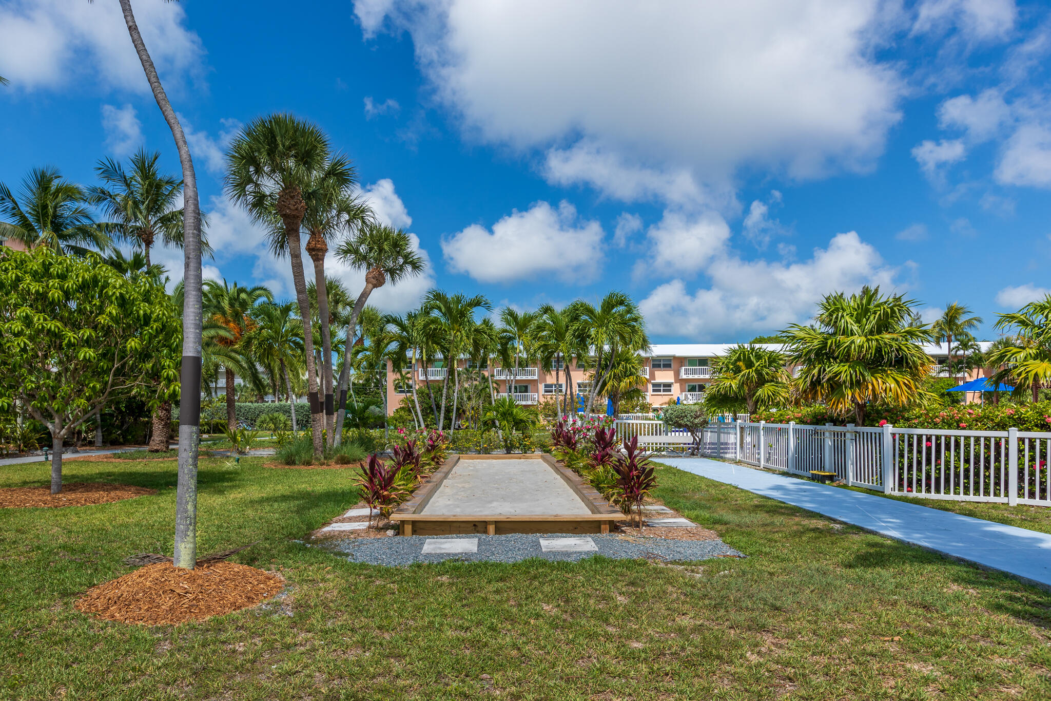 2601 S Roosevelt Blvd, #305A