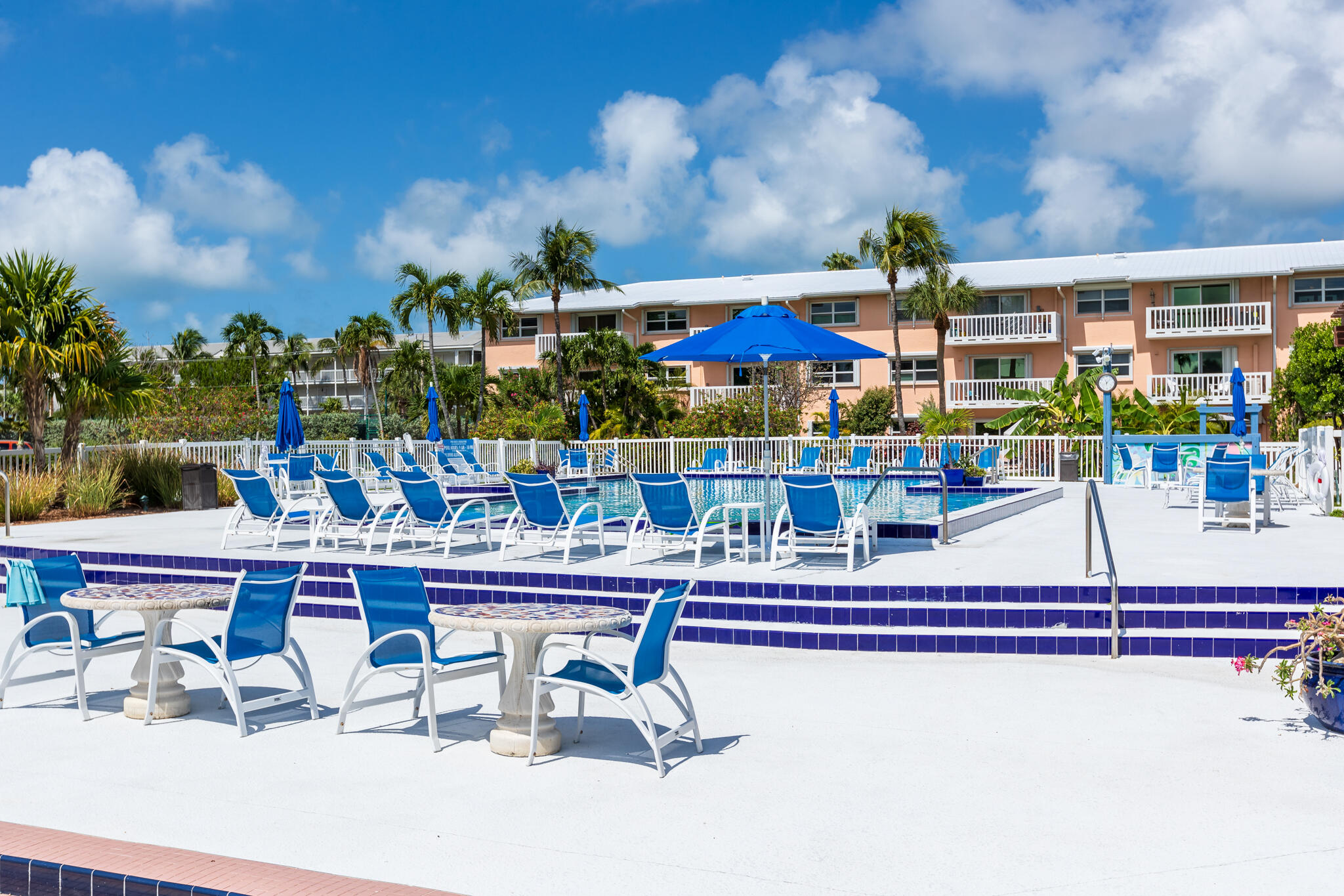 2601 S Roosevelt Blvd, #305A