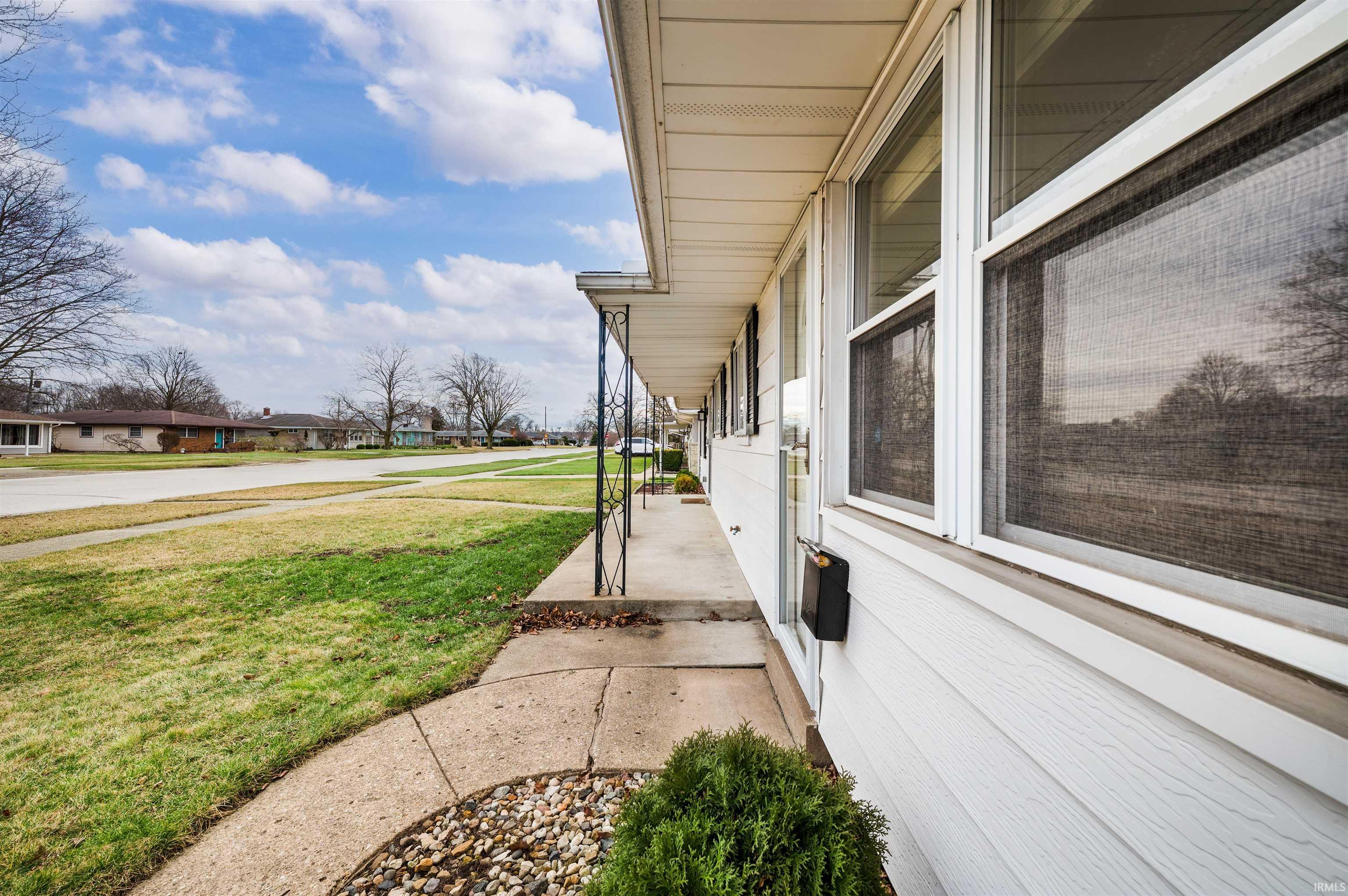 221 N Tuxedo Drive
