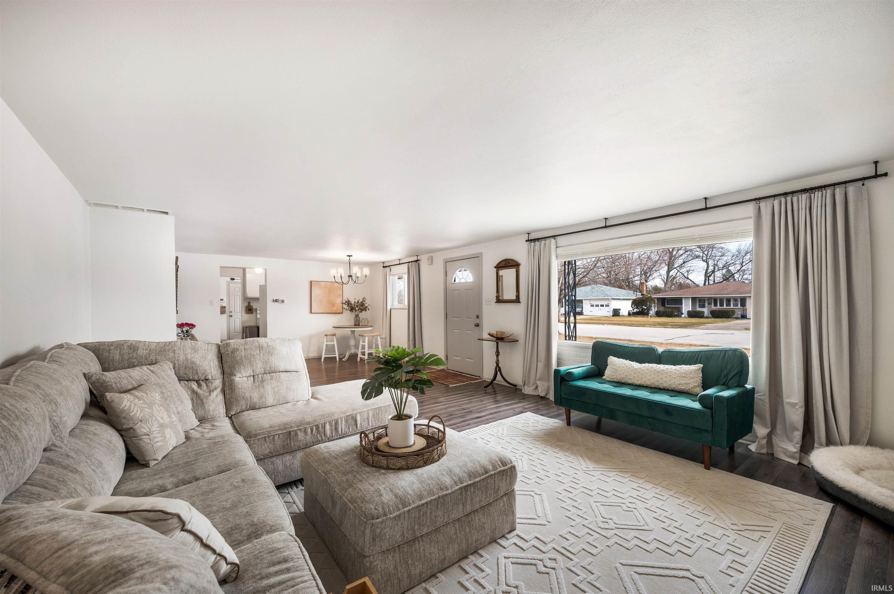 221 N Tuxedo Drive