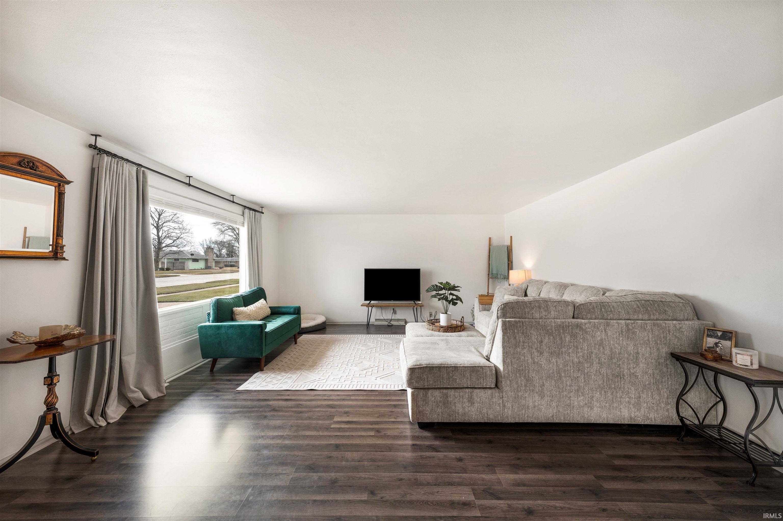 221 N Tuxedo Drive
