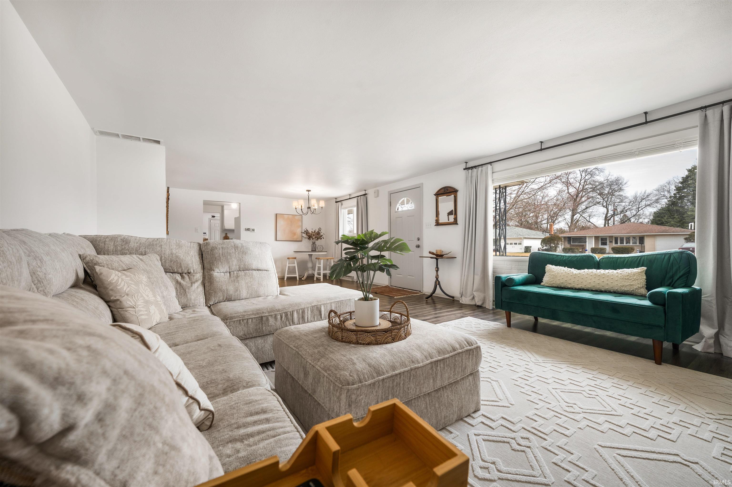 221 N Tuxedo Drive