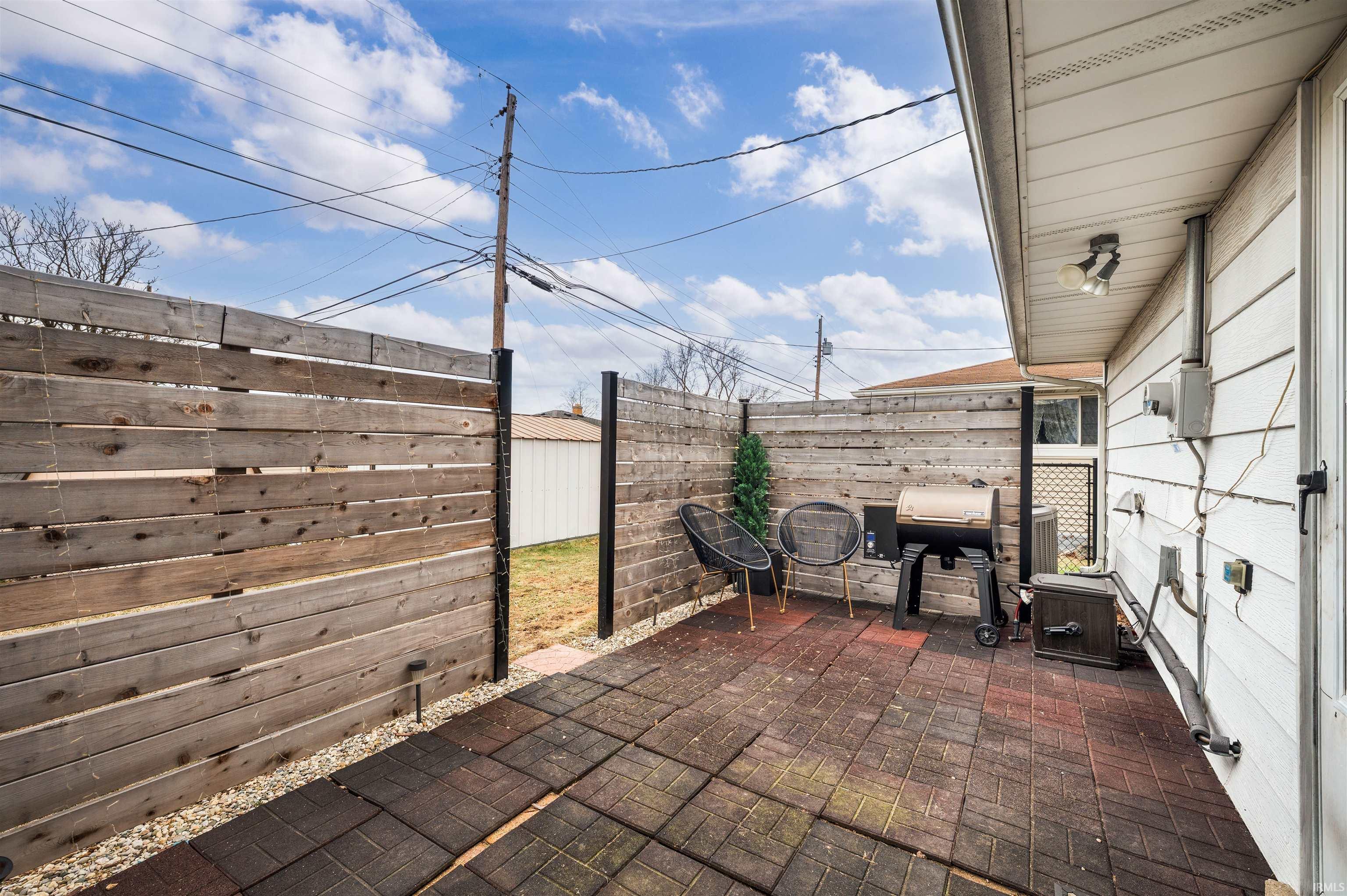 221 N Tuxedo Drive