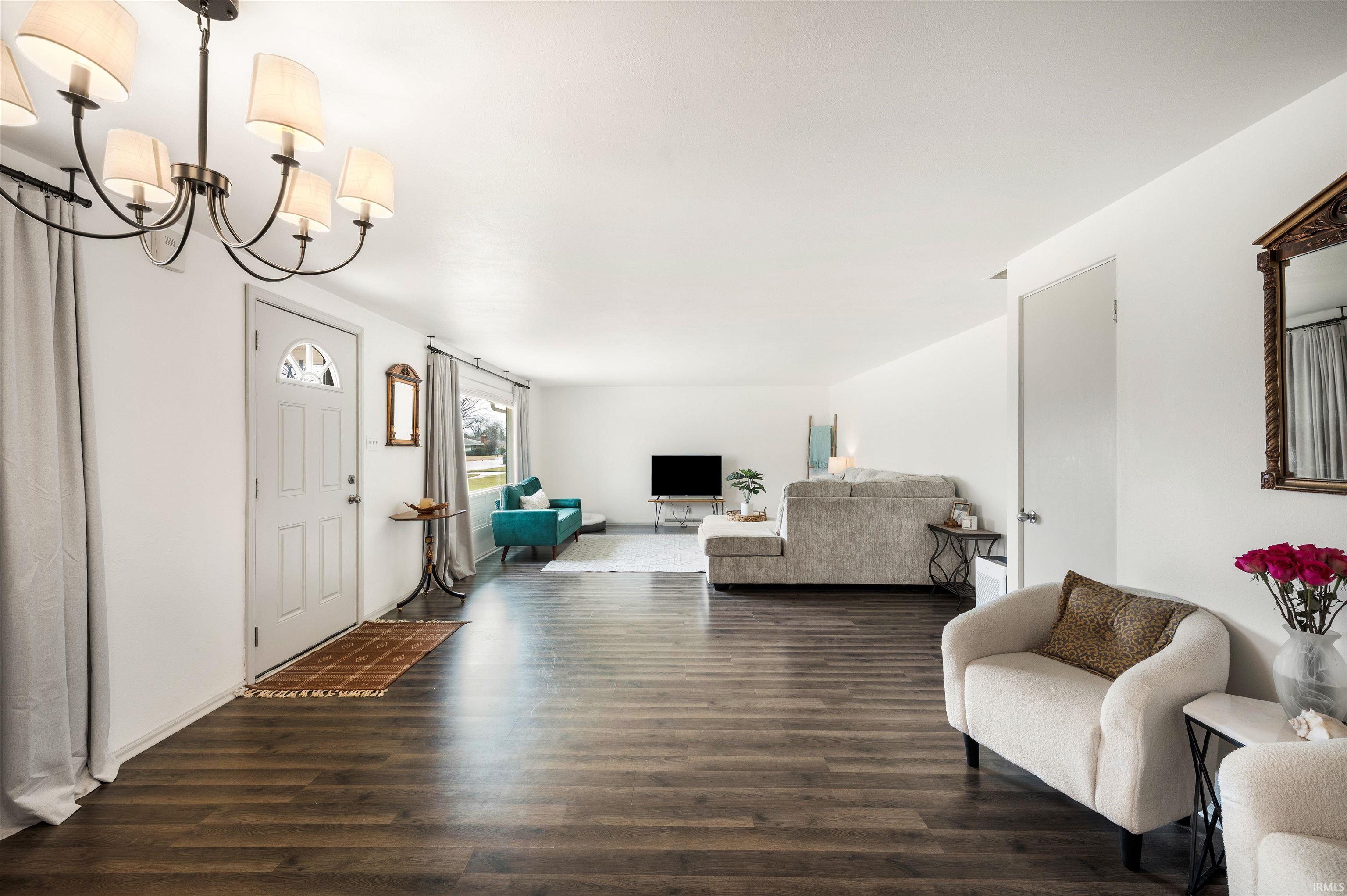 221 N Tuxedo Drive