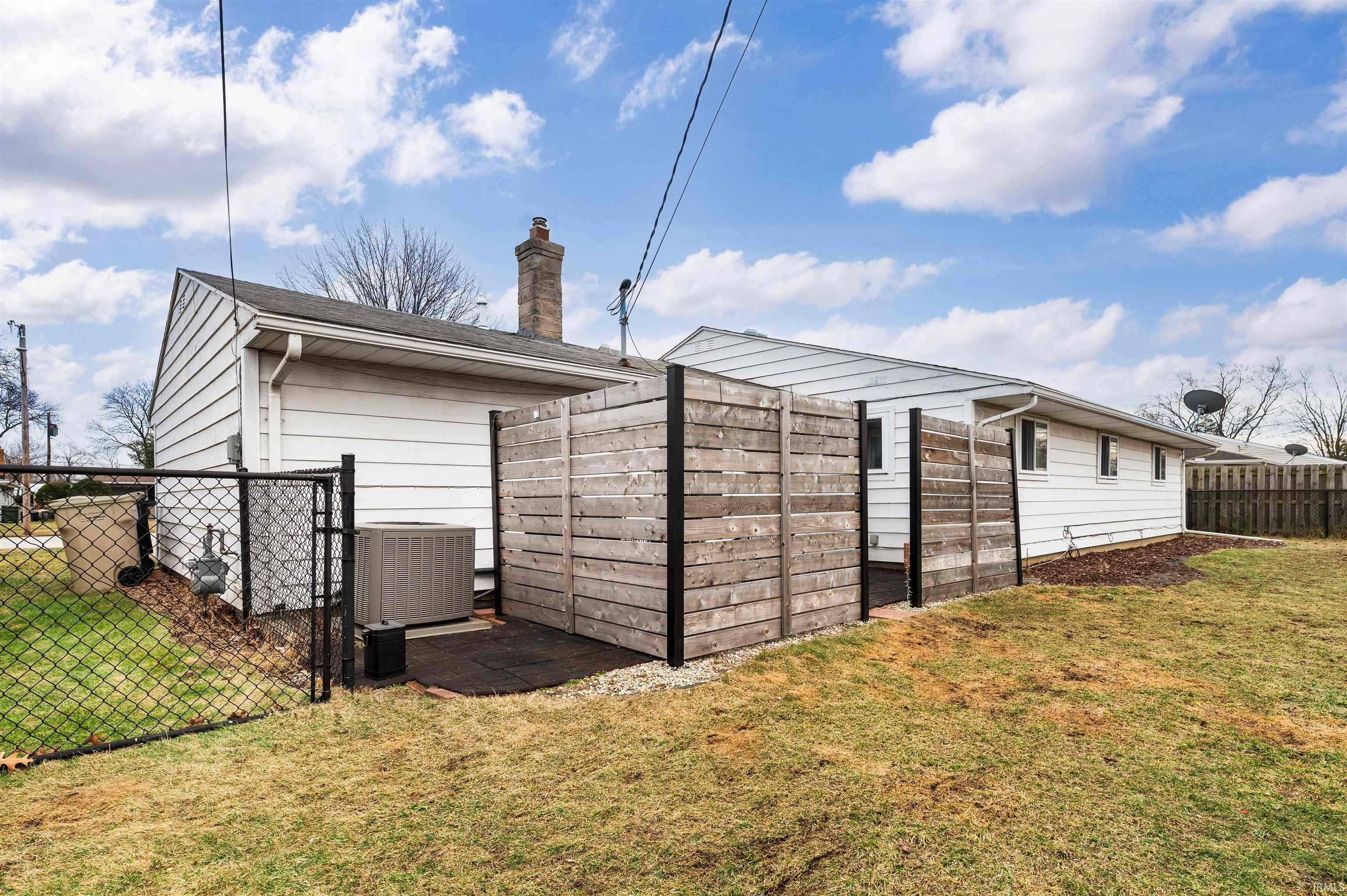 221 N Tuxedo Drive