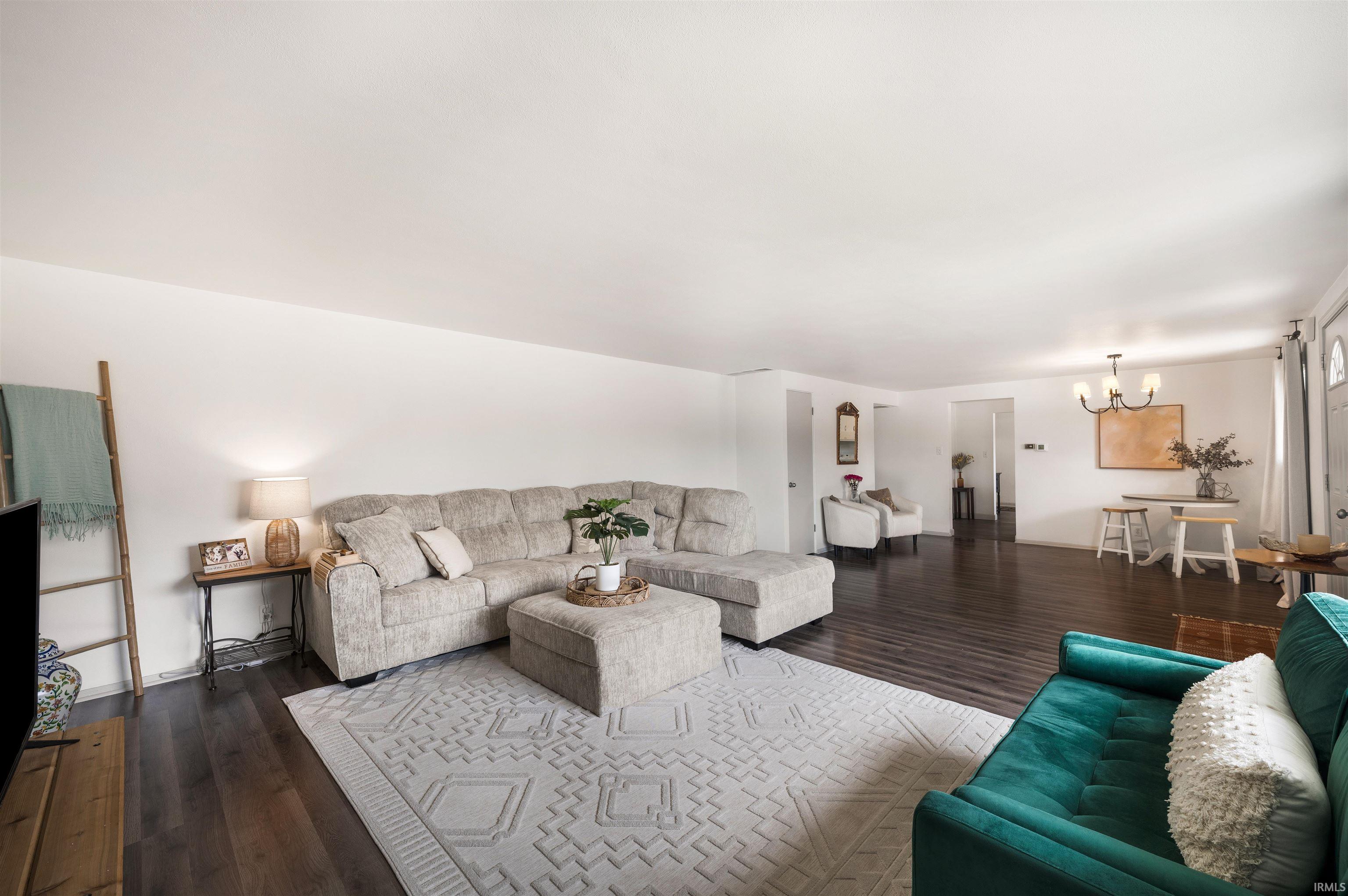 221 N Tuxedo Drive